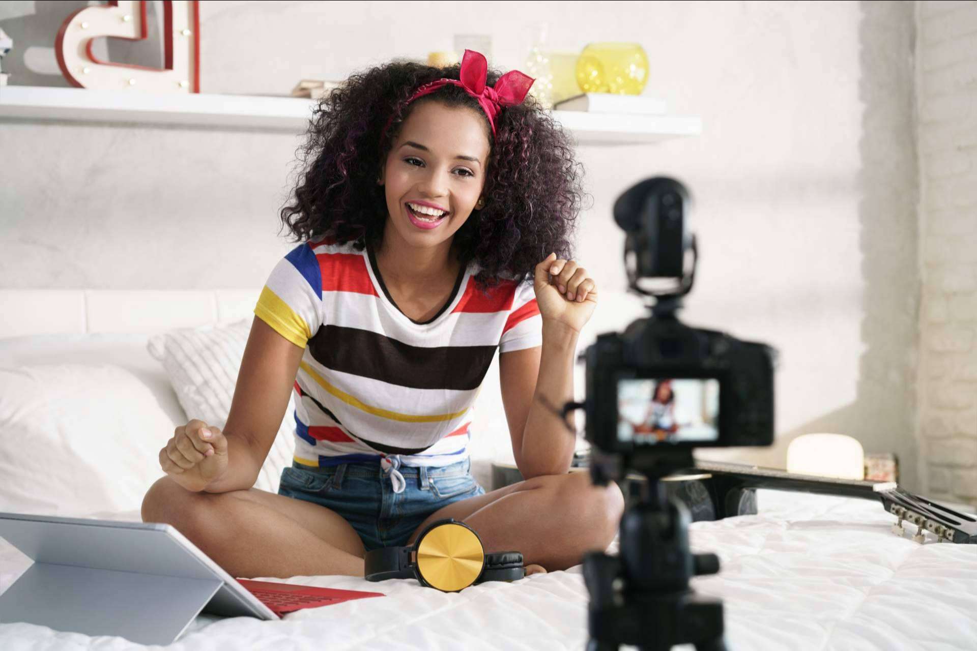 ¿Cuáles son las oportunidades de trabajo y libertad financiera detrás del sector de los influencers? por Nubbe