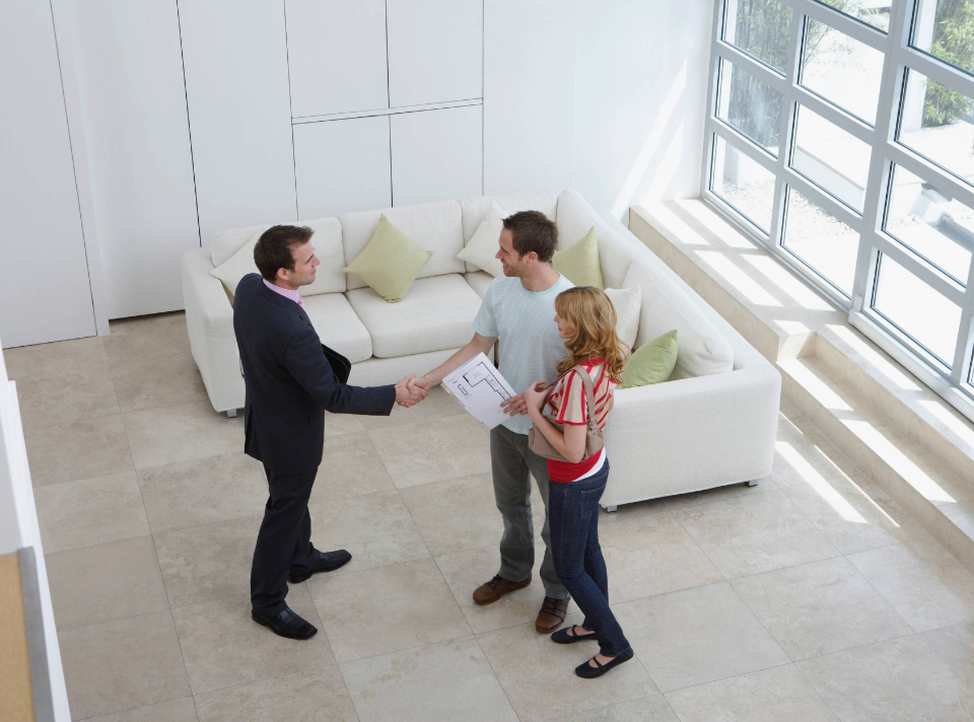 Elba Invest Inmobiliaria: ¿Cuáles son las ventajas de vender la propiedad con una inmobiliaria?