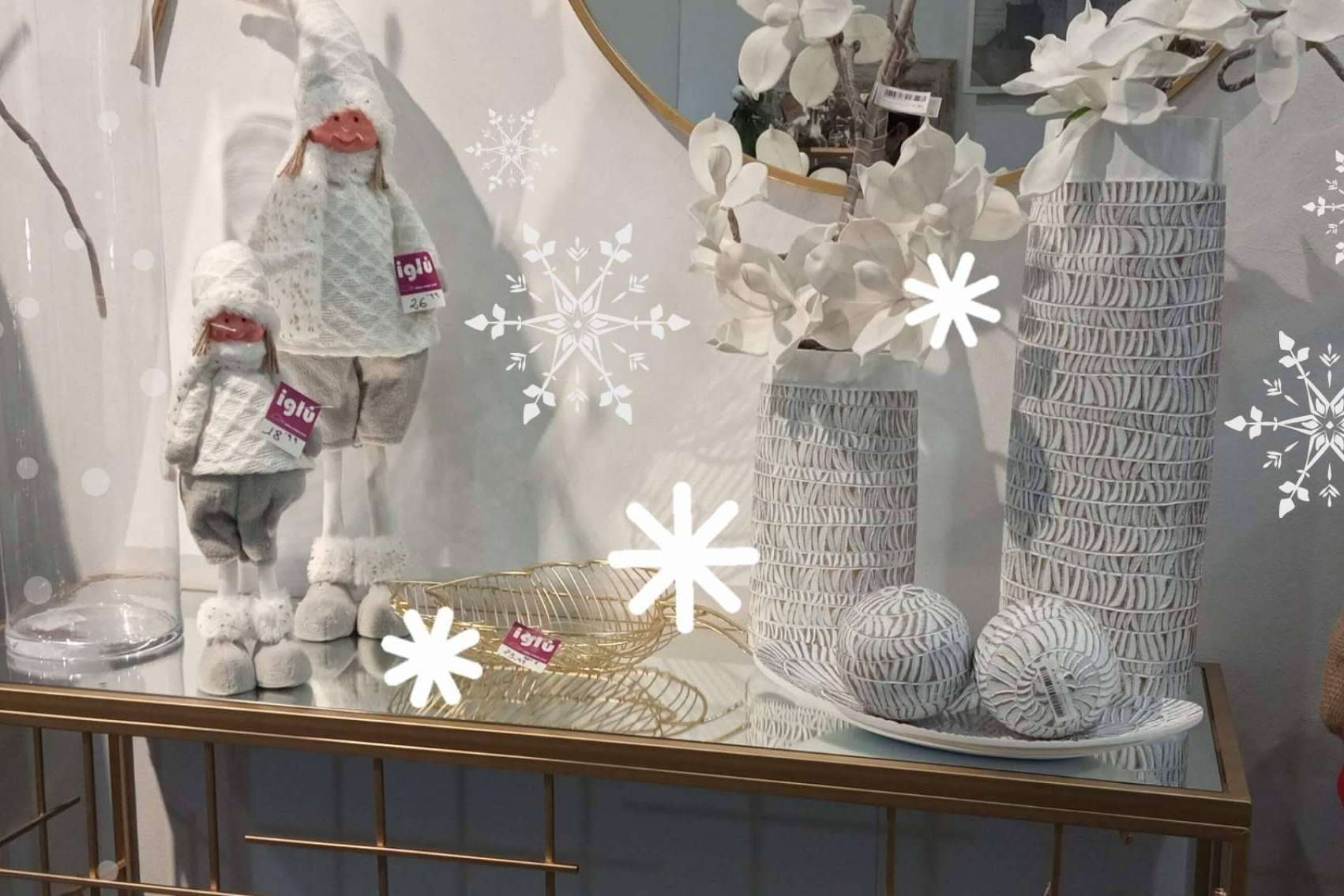 Iglú Tiendas ofrece distintos elementos de decoración Navidad rosa y plata durante el Black Friday