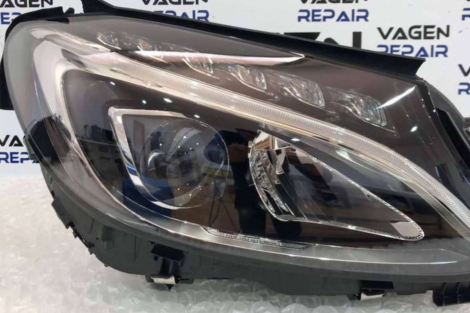 La restauración de faros de coche de la mano de Vagen Repair