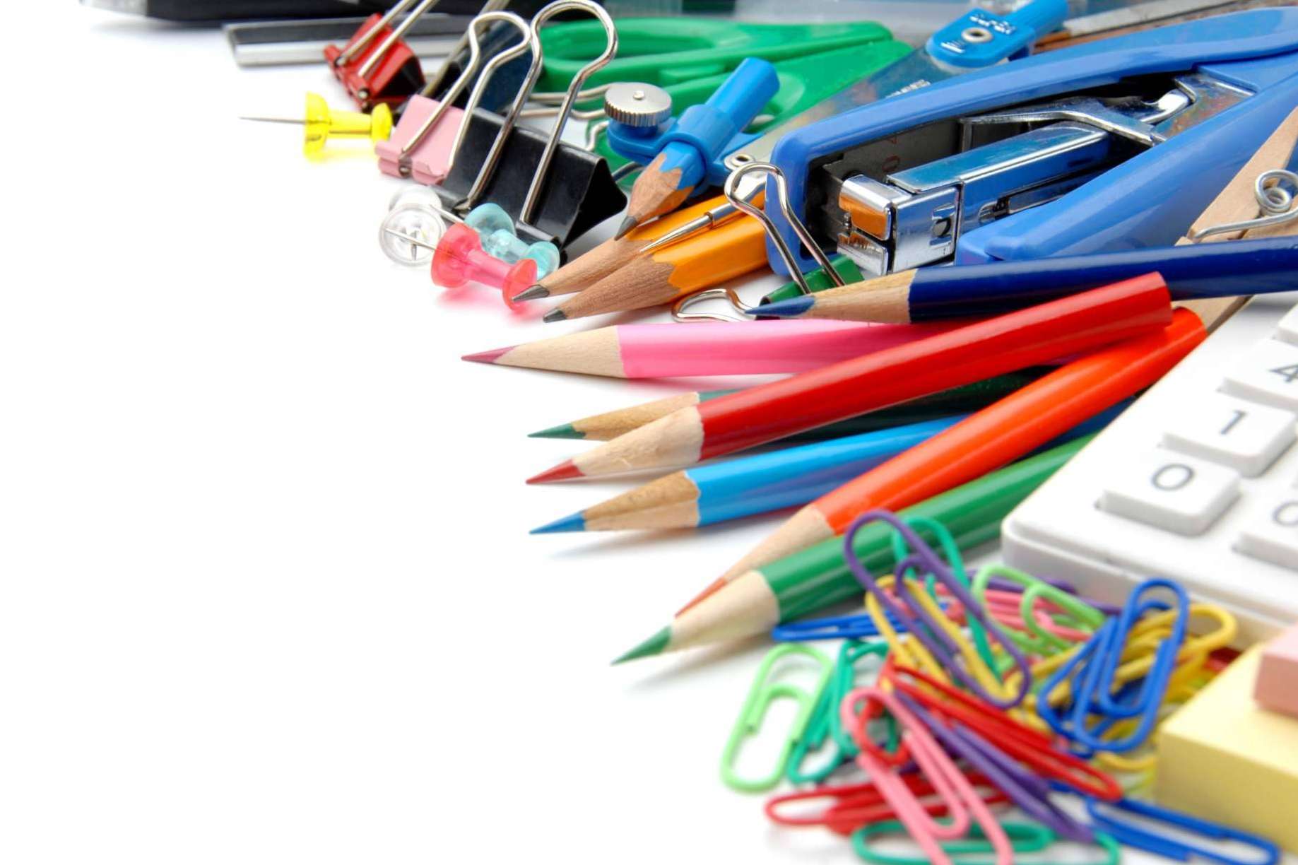 Comprar todos los productos de papelería en un único lugar es una de las múltiples ventajas de Material Escolar