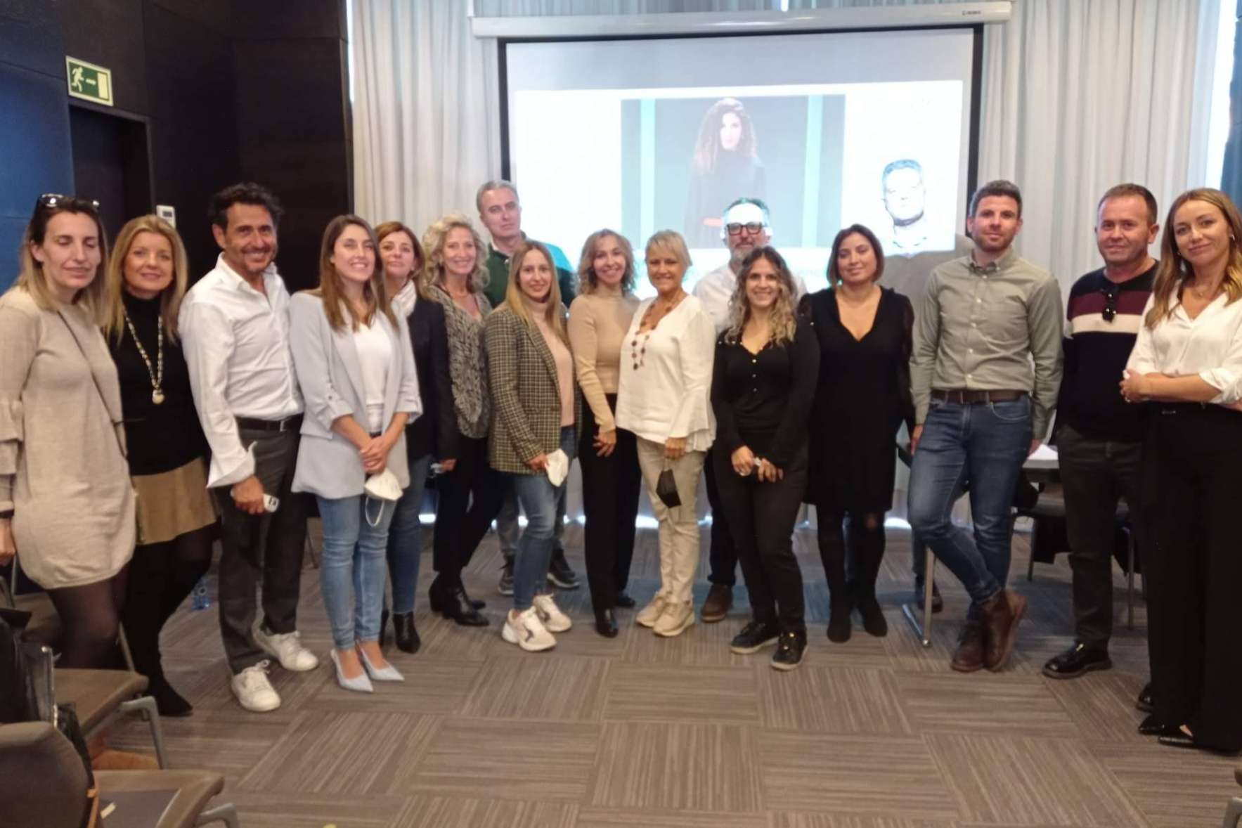 Oh My Cut! vuelve a organizar cursos de formación especializada a franquiciados presenciales en Madrid, Valencia, Vitoria y Alicante