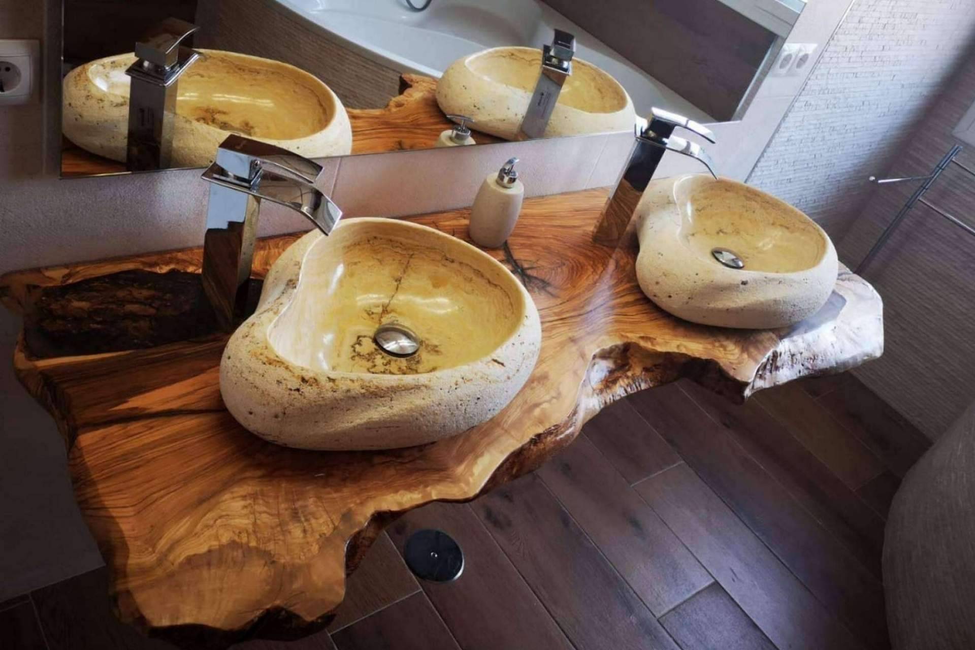 Un toque natural y elegante para el baño de la mano de Encimeras de Olivo