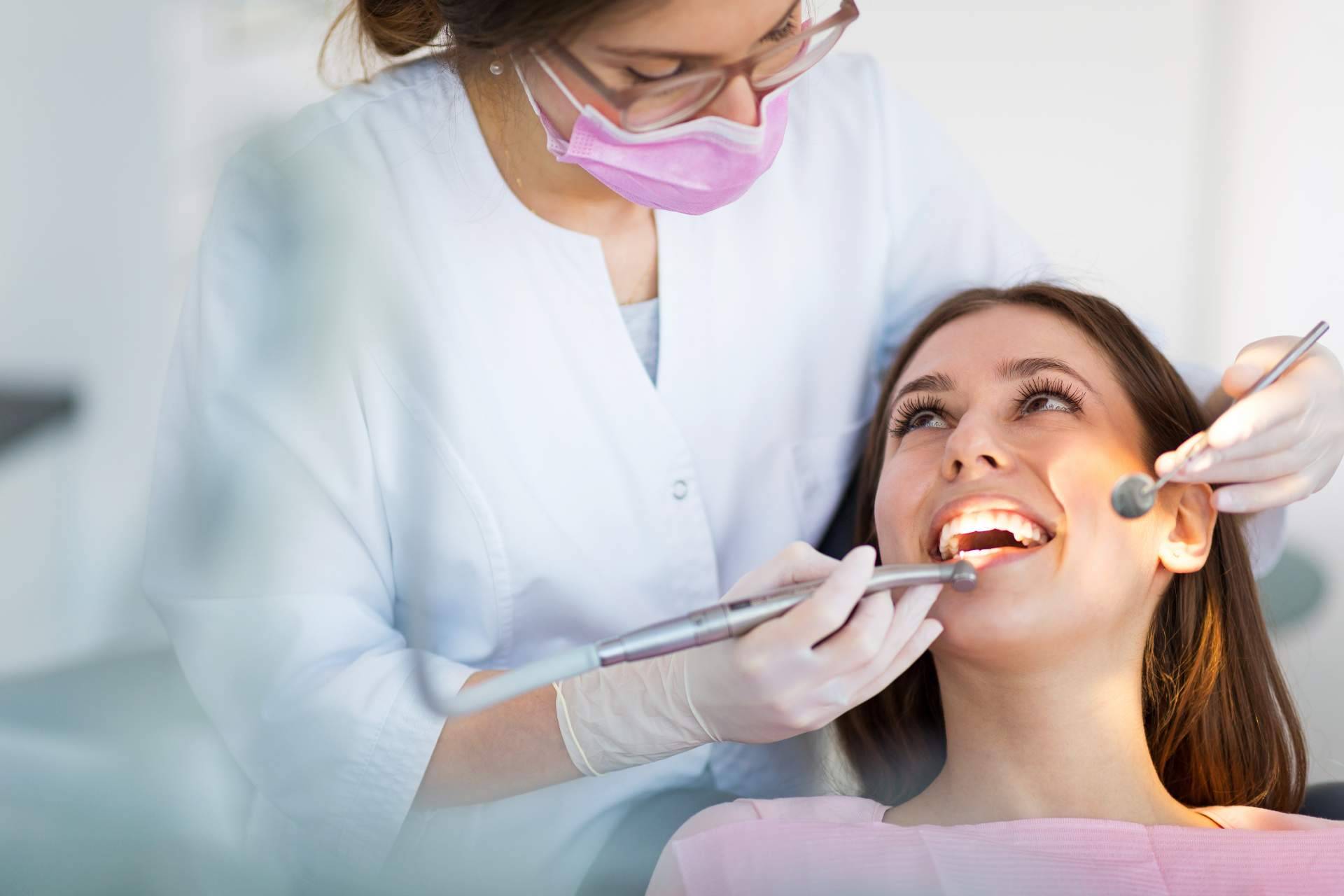 Deltadent diseña sonrisas con procedimientos rápidos, efectivos e indoloros