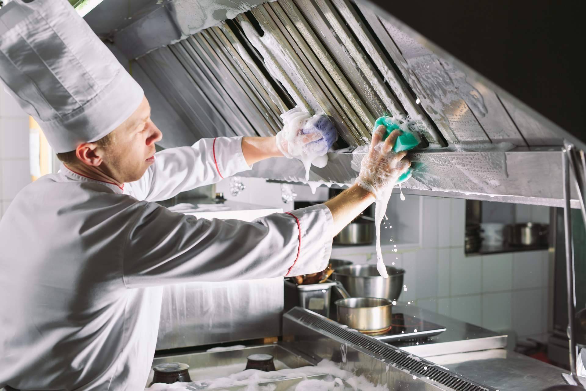 Tecnigras explica la importancia de contar con una campana extractora potente en los restaurantes