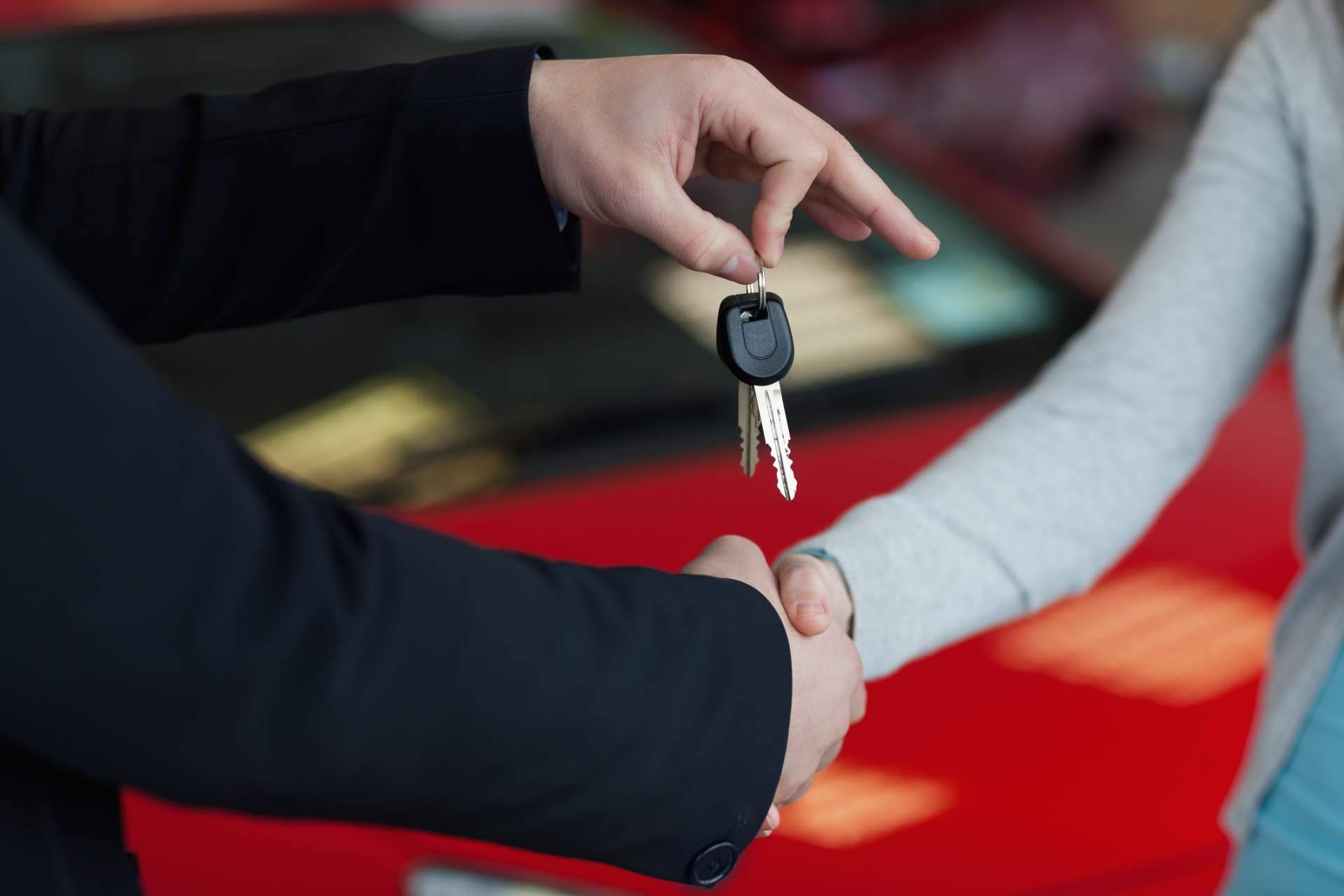 ¿Cuáles son las diferencias entre el leasing y el renting de coches?