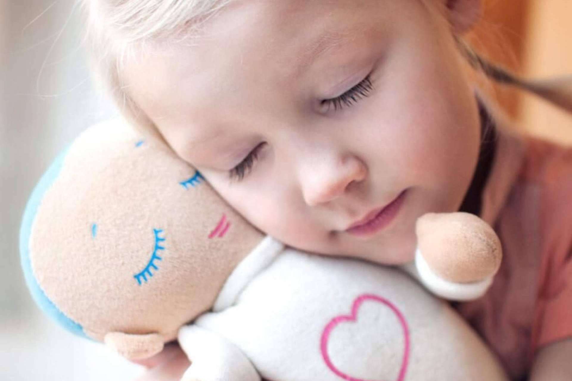 Los muñecos Lulla doll ayudan a dormir bebés
