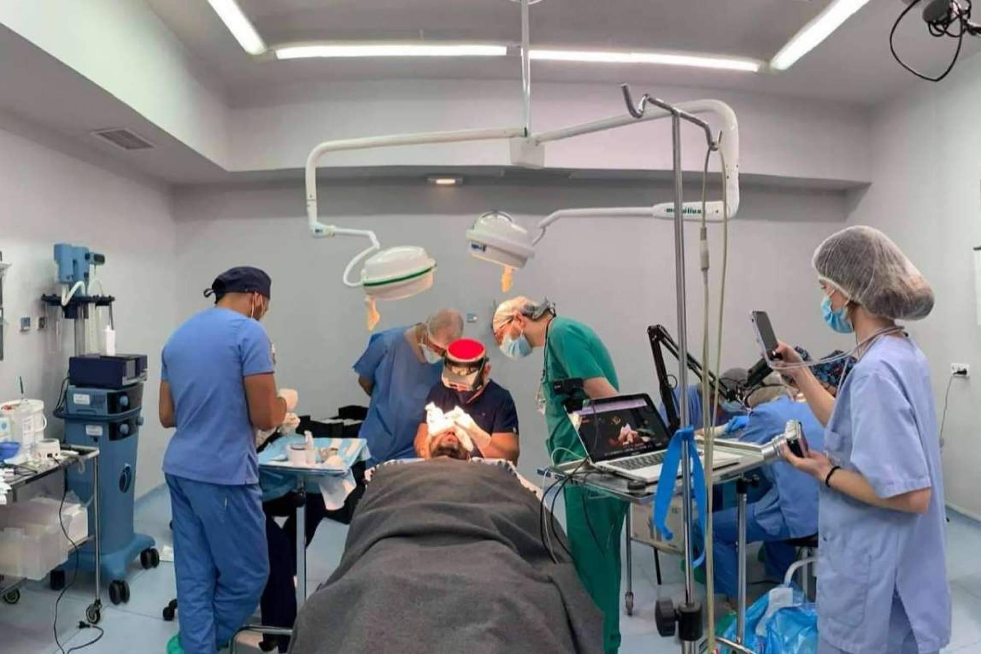 El equipo médico del Dr. Bern invitados como profesores del Máster FEMEL 2022