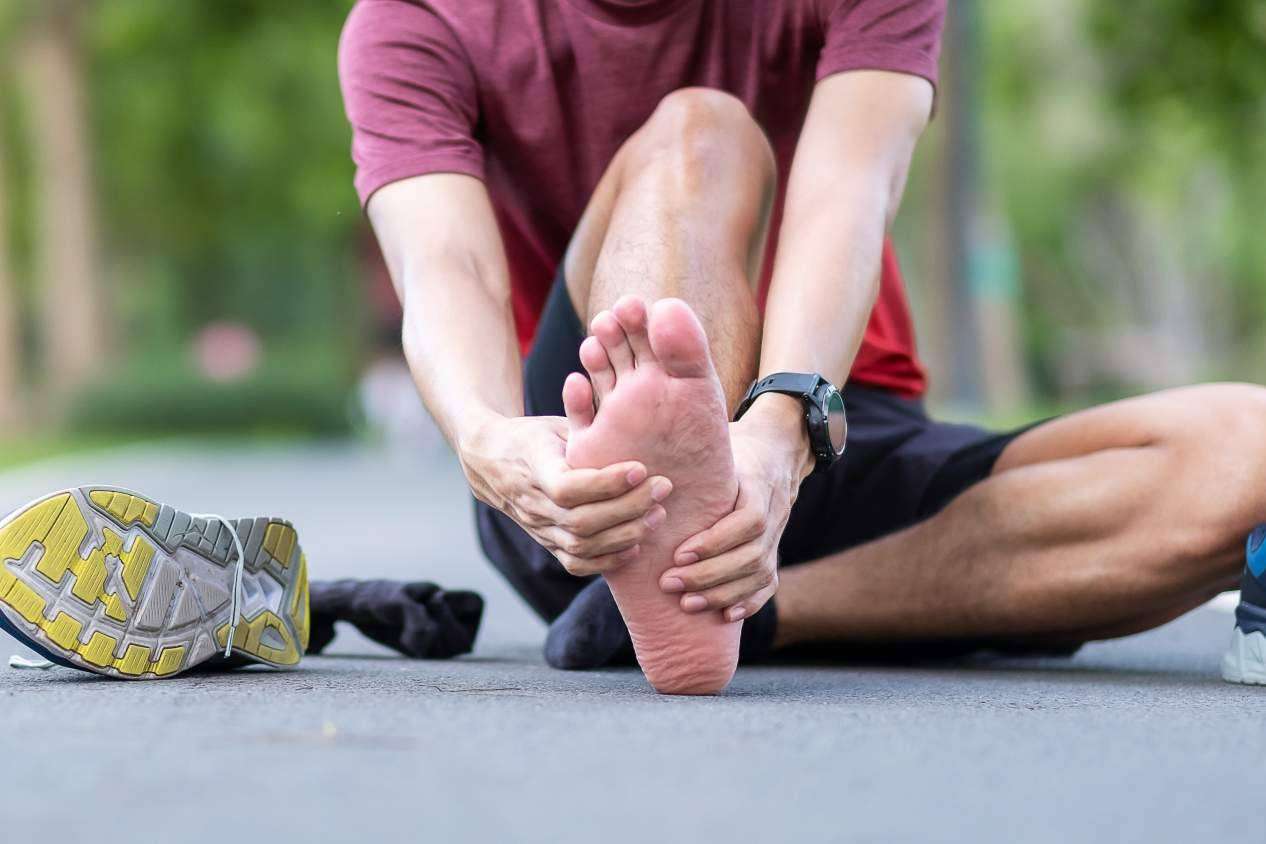 La Clínica Podológica M.O cuenta con un equipo de especialistas que tratan la fascitis plantar