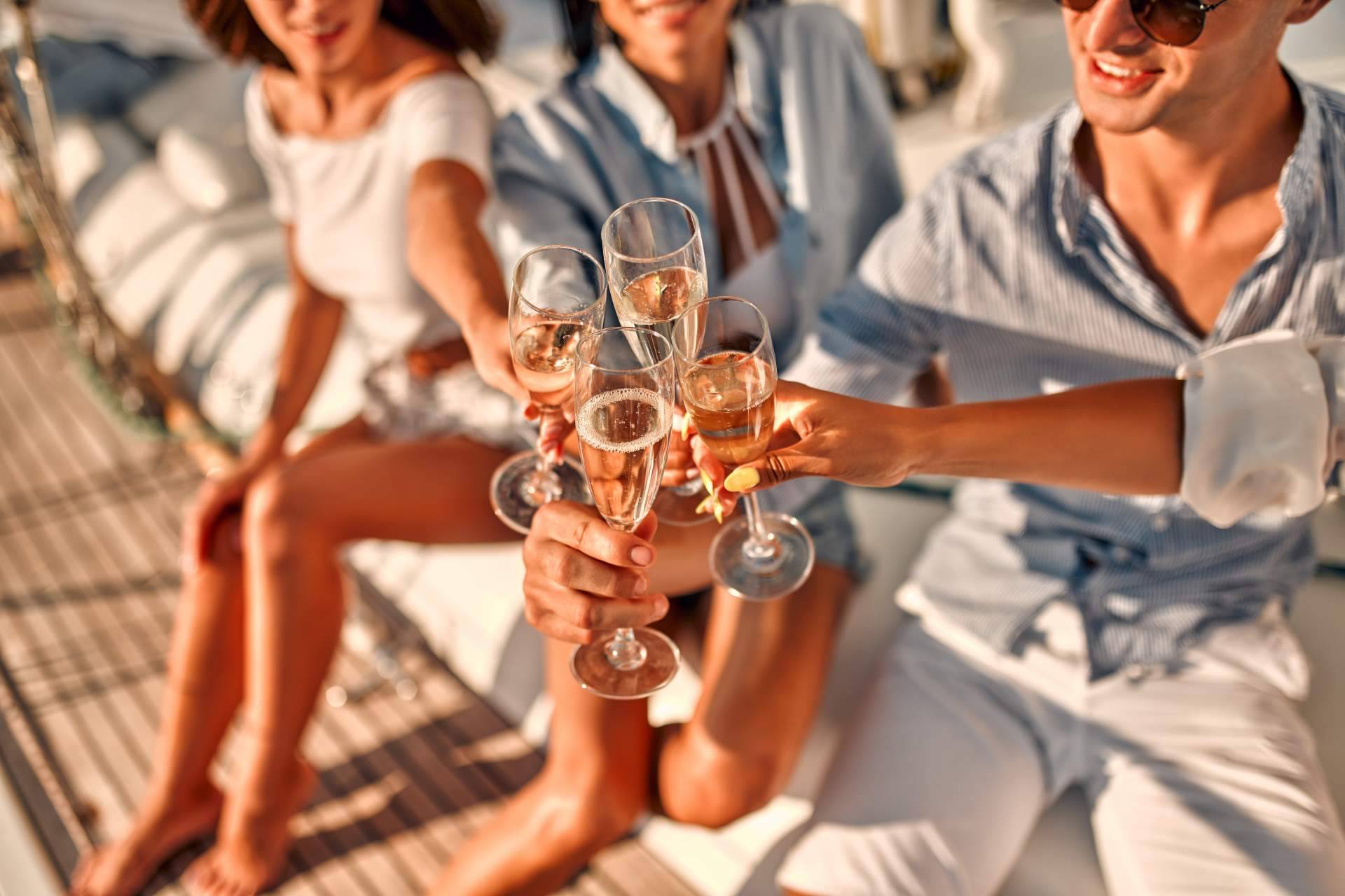 Un cumpleaños diferente en altamar de la mano de Exopia Ibiza Charter