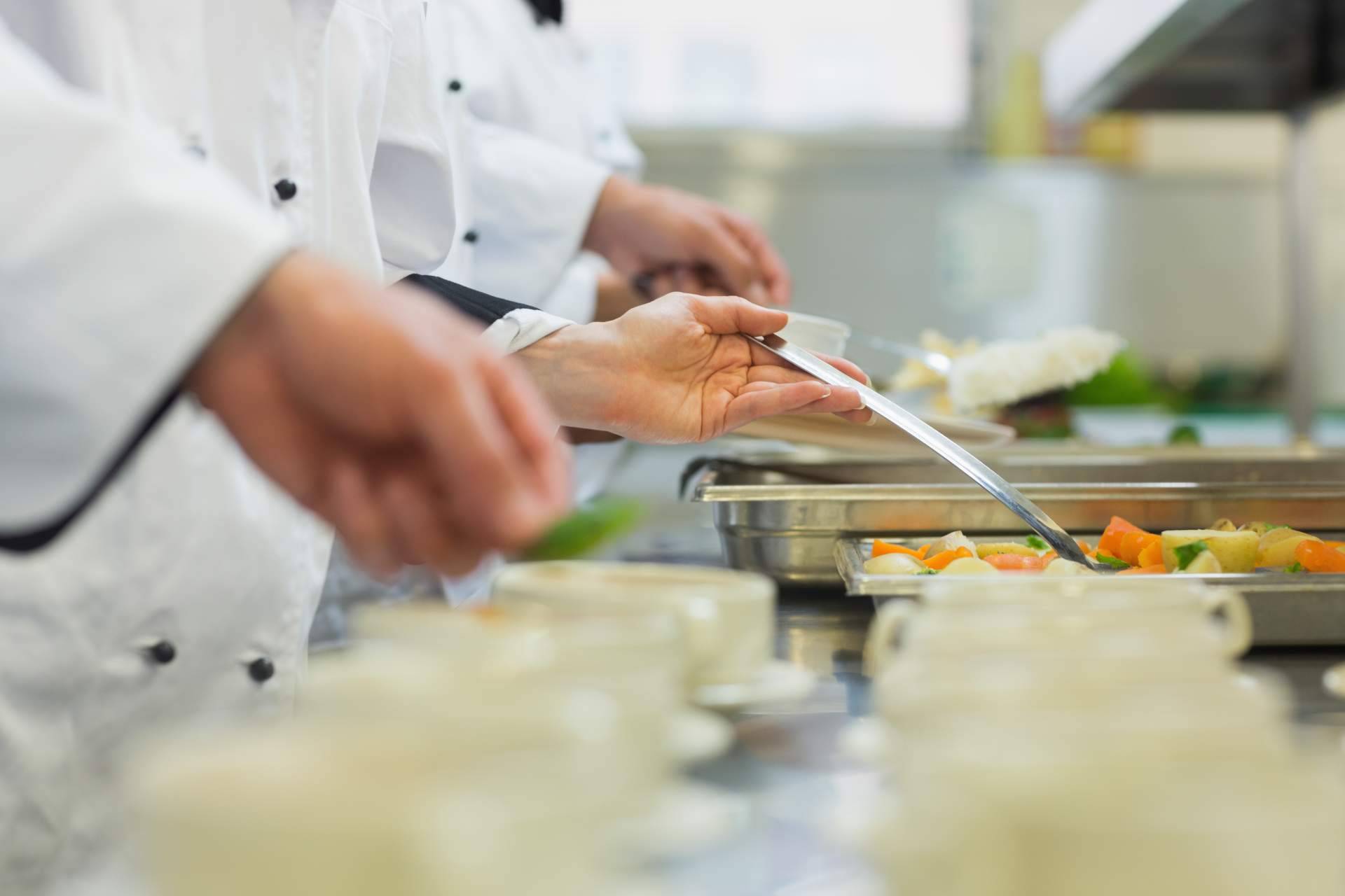 Ahorrar tiempo en la gestión de un restaurante con No Problem Cooking