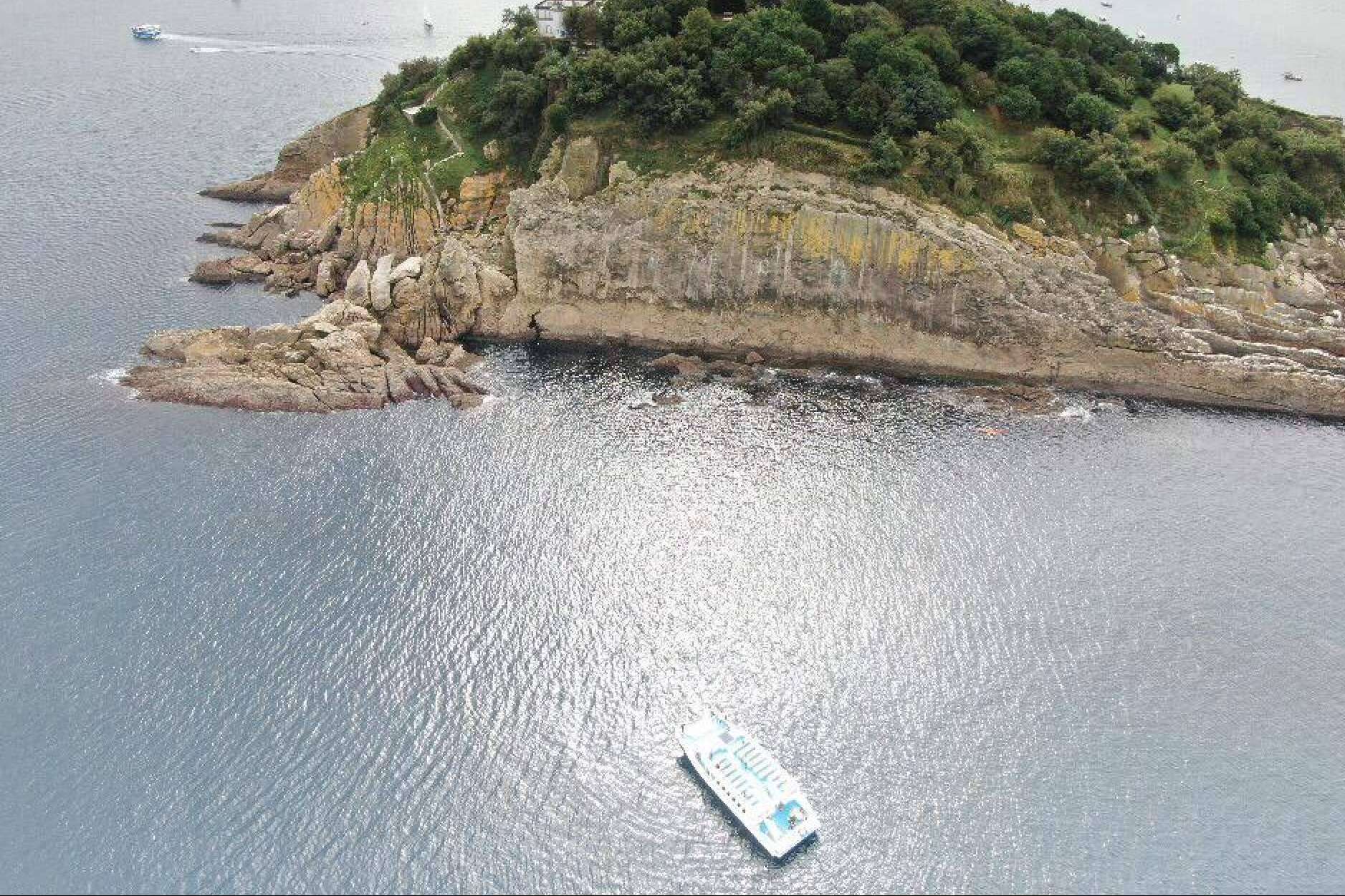 Vivir una travesía única en el catamarán Ciudad San Sebastián