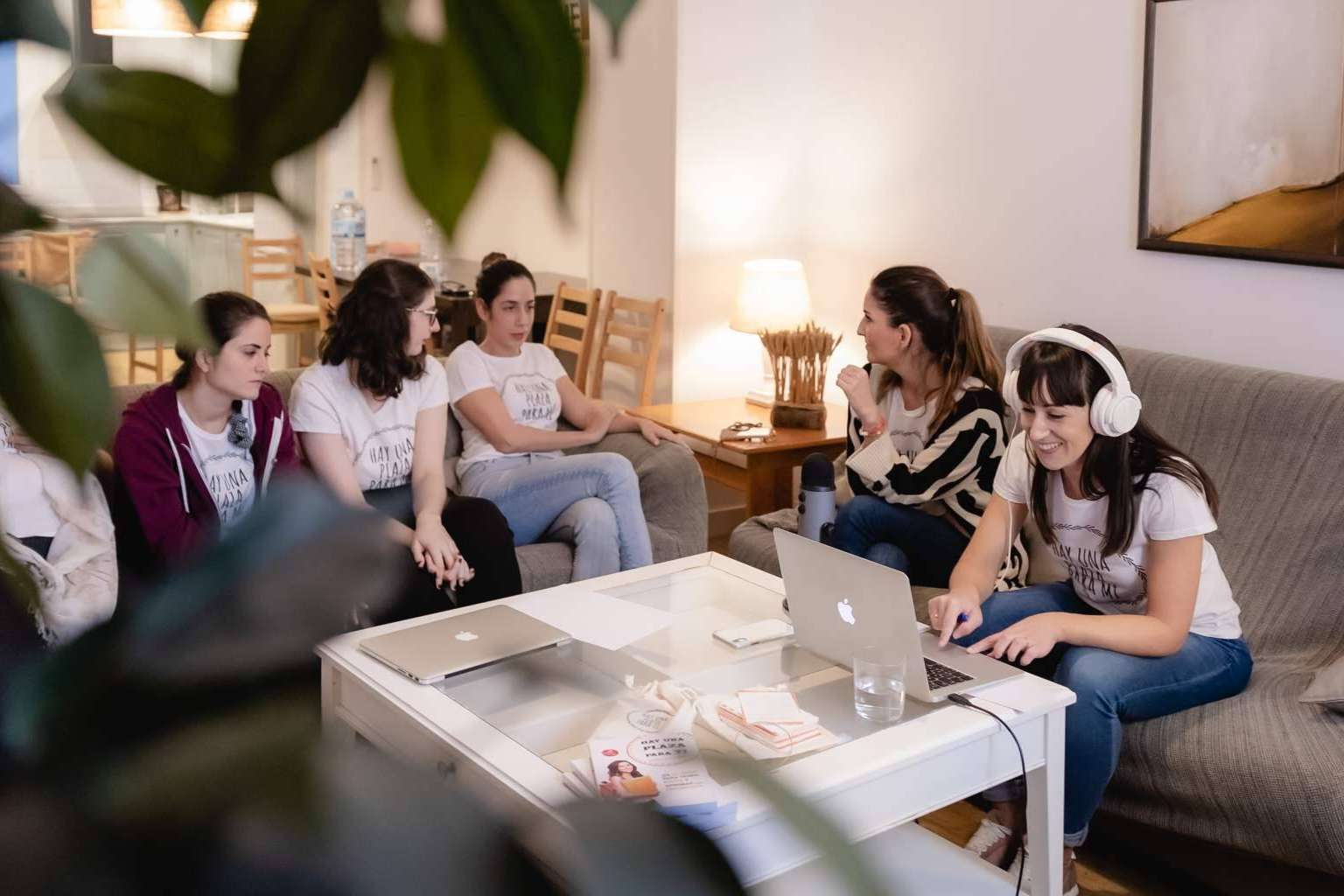 El podcast de Úrsula Campos, entrevistas a opositores y episodios temáticos