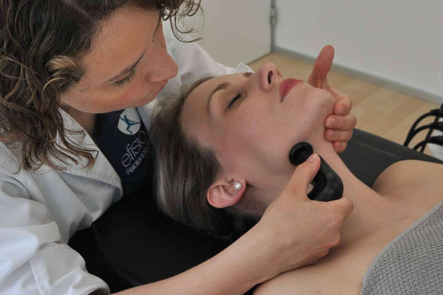 La radiofrecuencia para el tratamiento de dolor de cuello y cervicales, por eFISIO