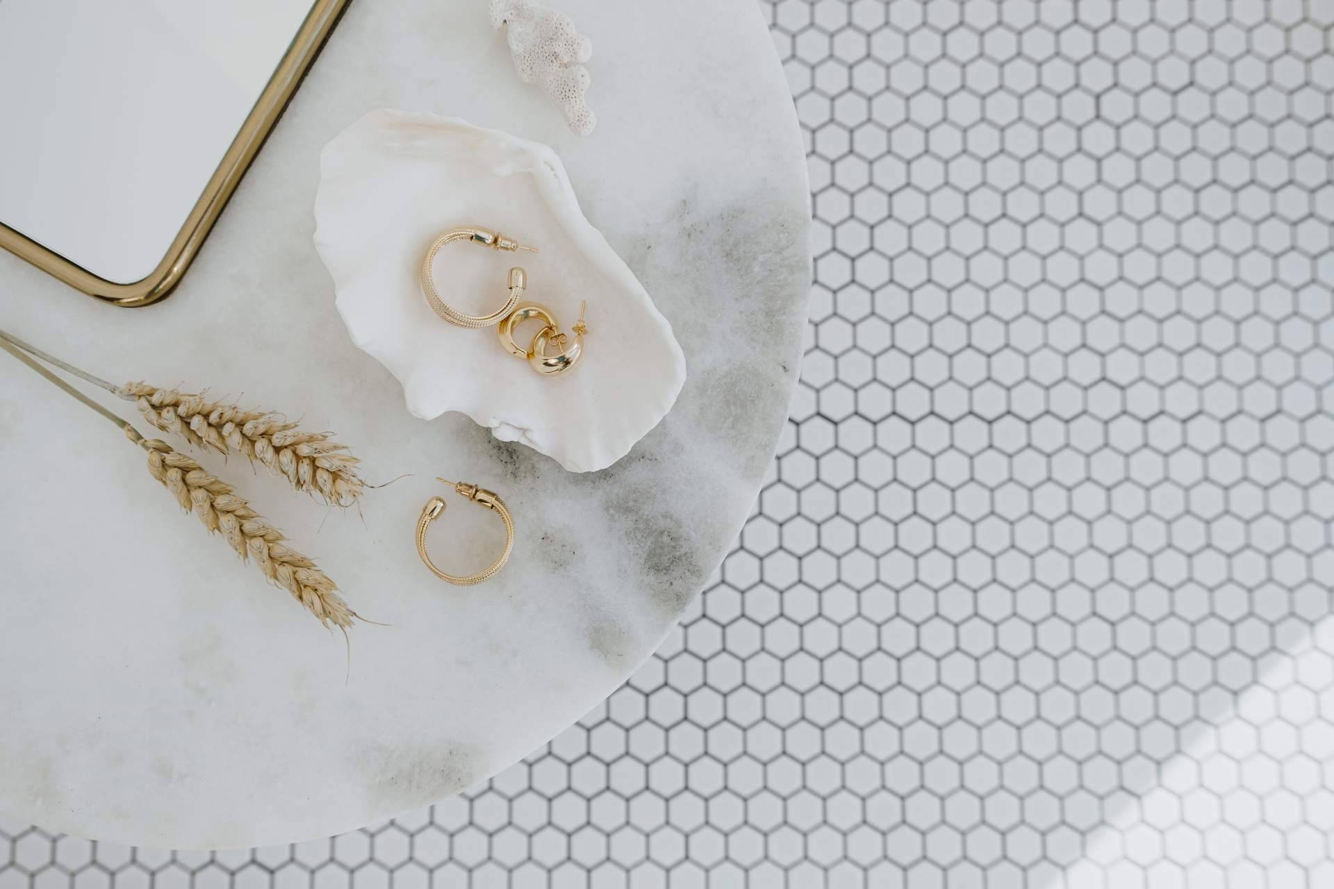 Pendientes de oro como complemento elegante para cada ocasión