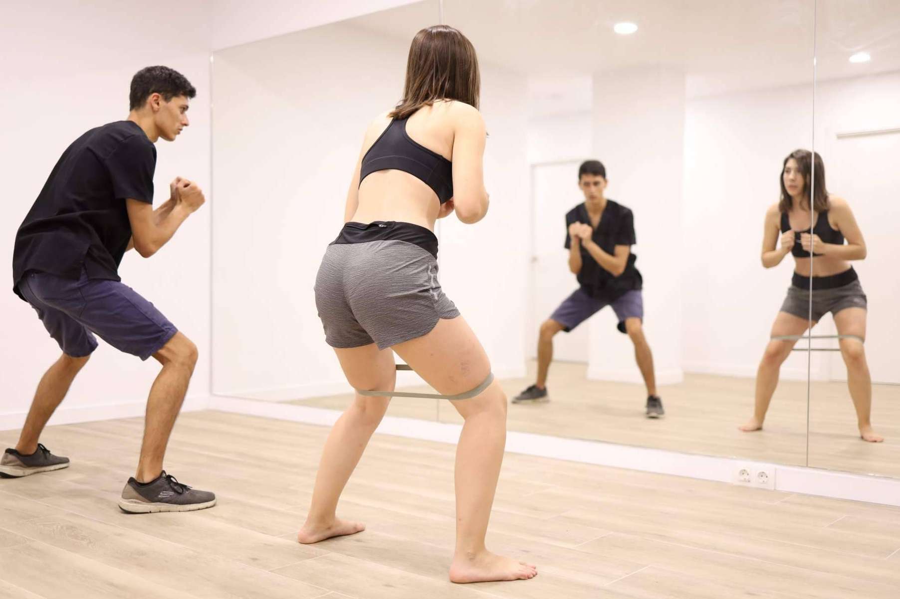 El trabajo de un fisioterapeuta deportivo, lo explica Carlos, fisioterapeuta deportivo y gerente de Clínica Axial, centro de Fisioterapia deportiva y rehabilitación en Barcelona