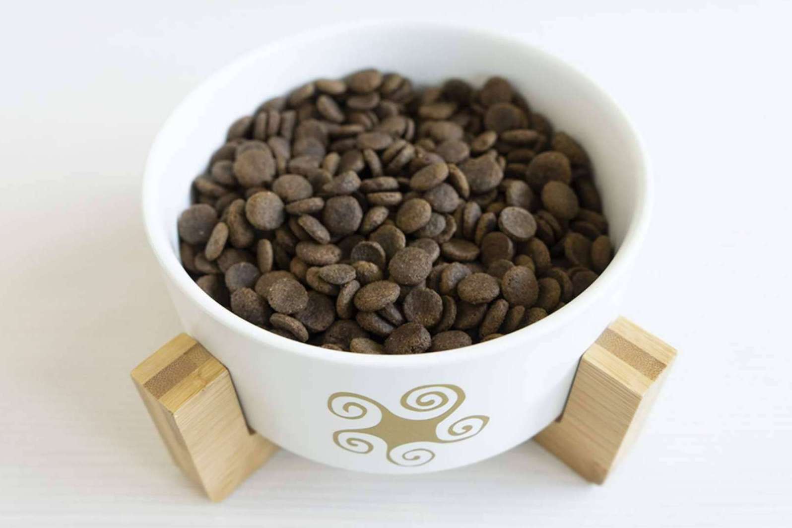 Lenda Sensitive, comida con ingredientes 100 % naturales para perros, de Lenda