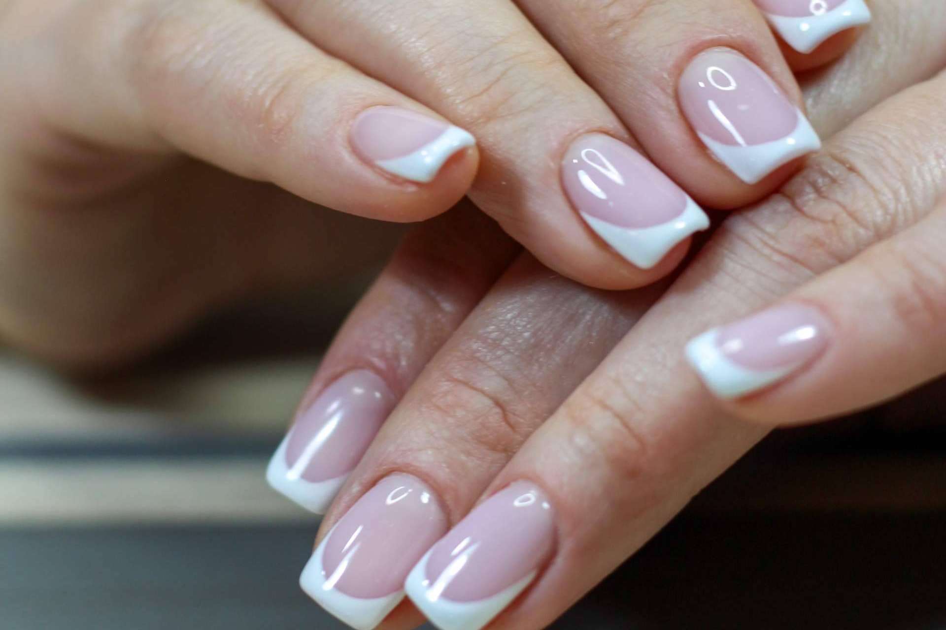 Dejar las manos en unas de las mejores manos, con Daudova Beauty