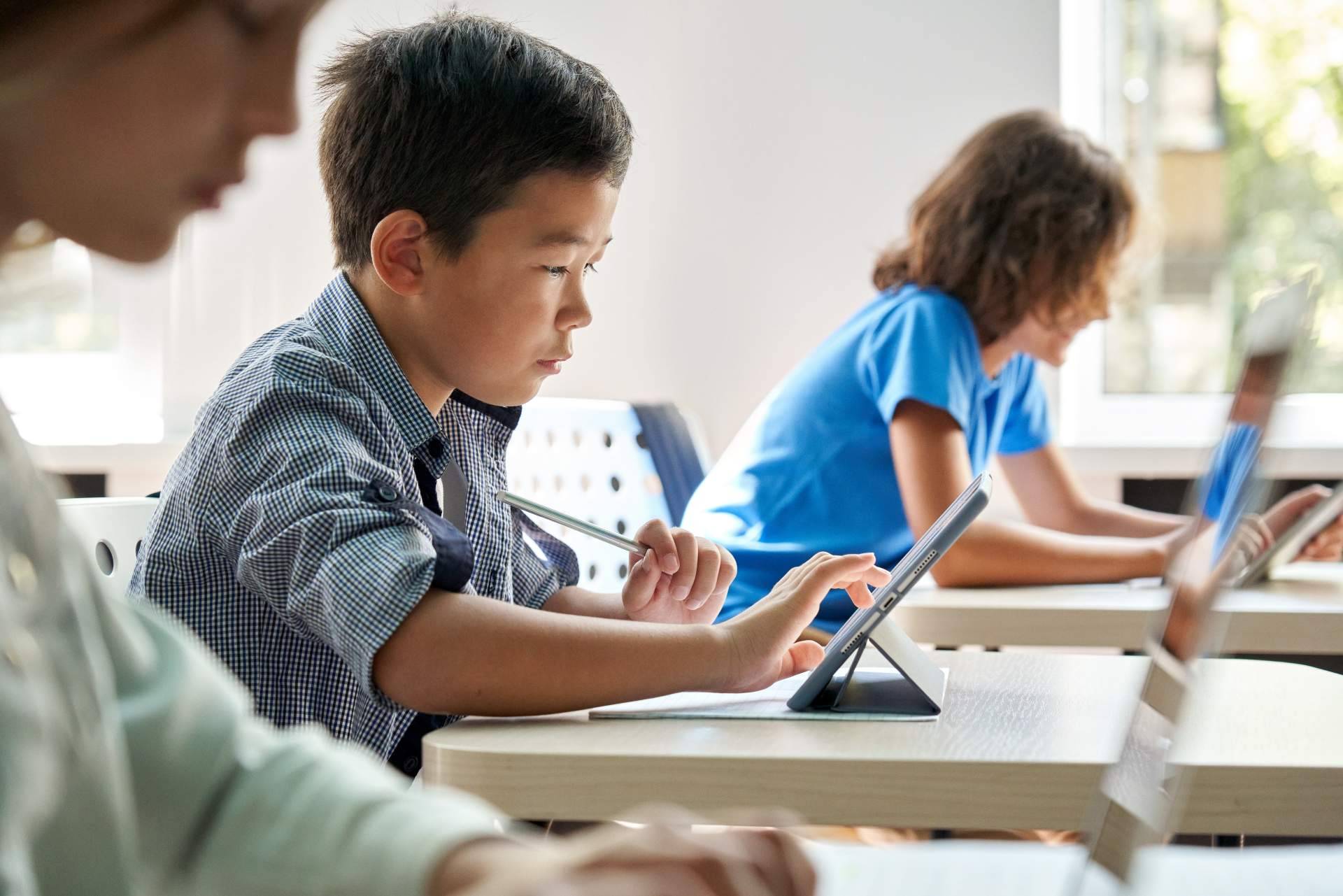 La revista digital ESBUENISIMO NEWS organiza un taller de creación de medios digitales dirigido a colegios y universidades