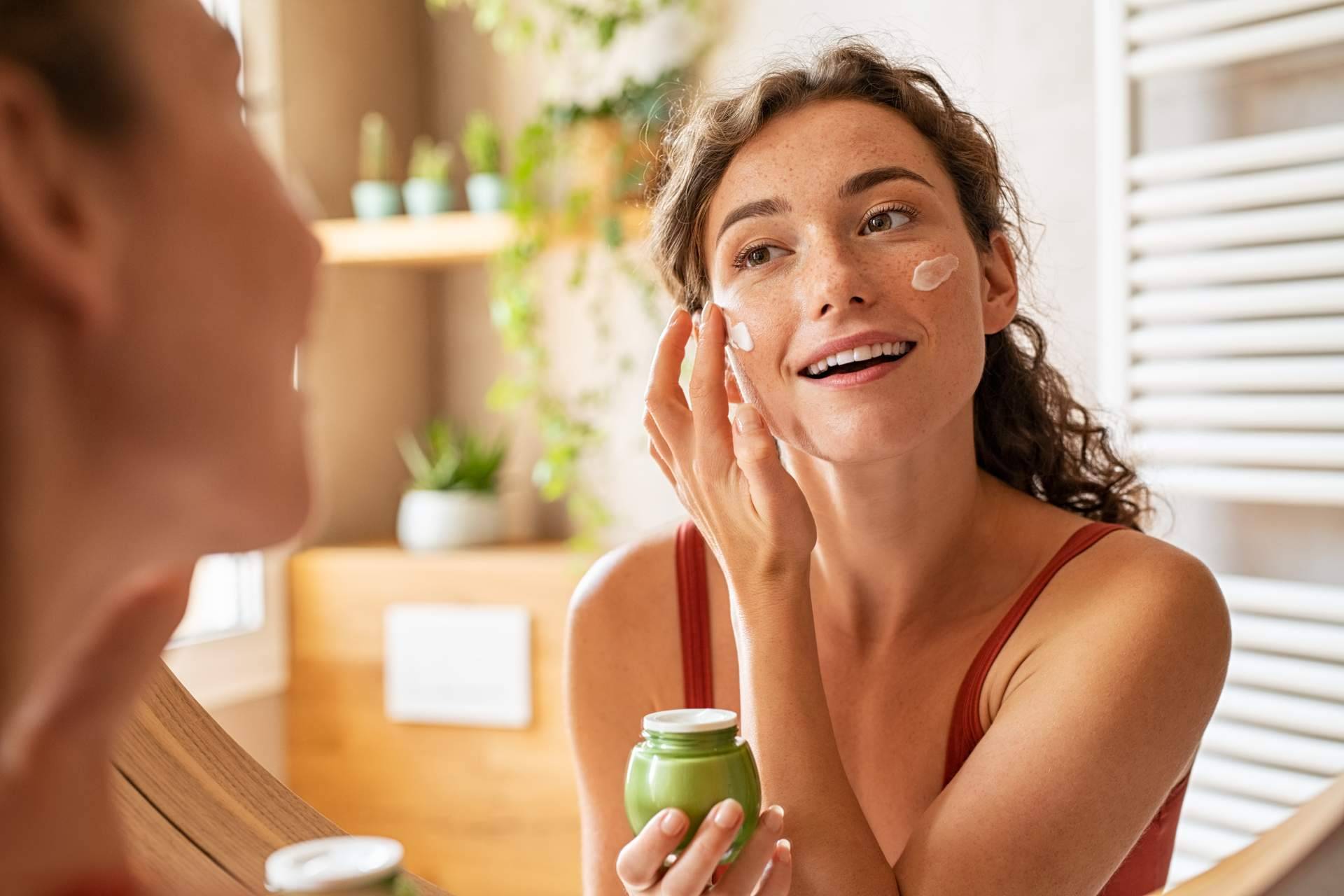 Los productos de la firma de cosmética Perricone están disponibles en el catálogo 2023 de Farmacia Laura Garín