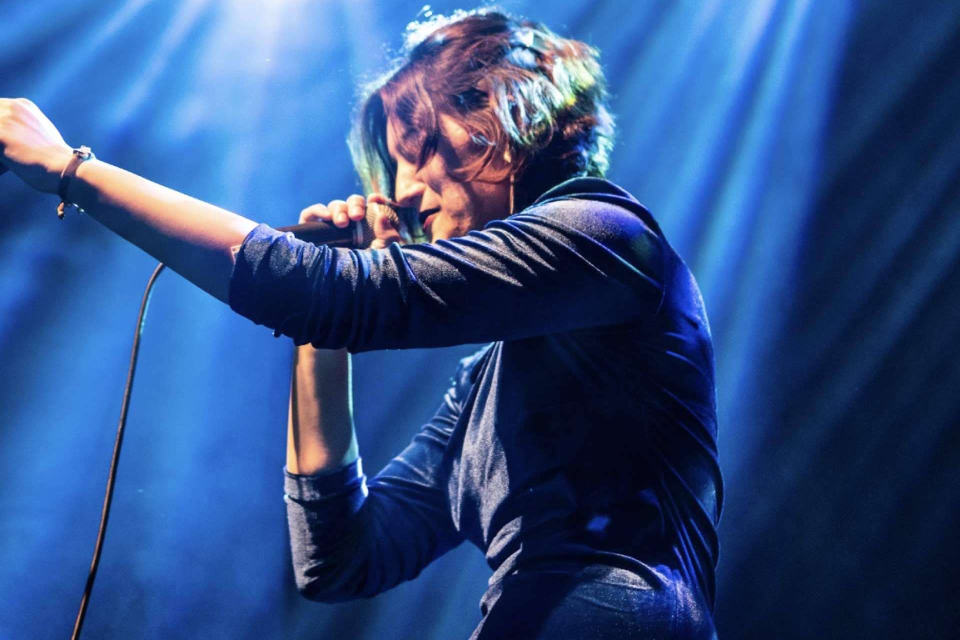 Luna de Marte ha acompañado a la muestra de arte ‘Contrapunto’ con un concierto en acústico