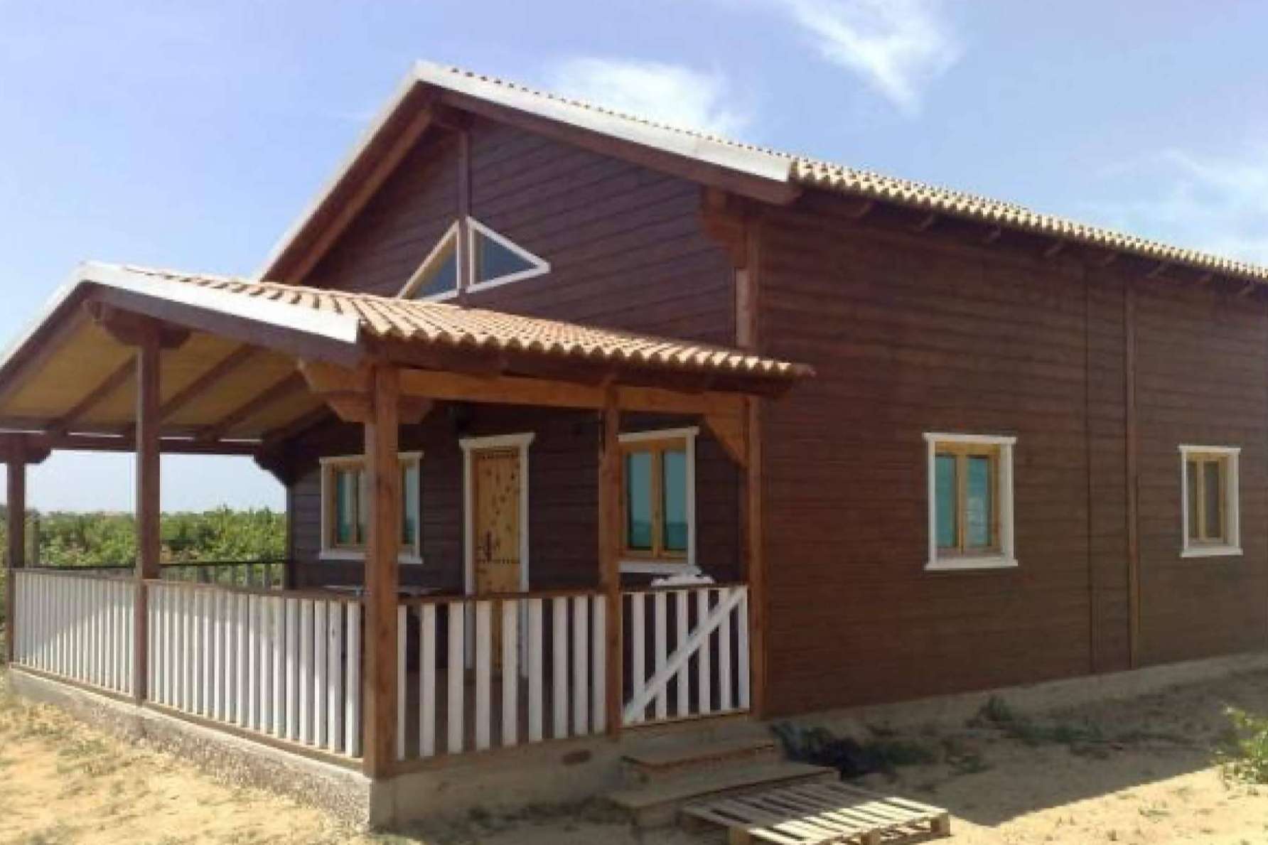 La principal misión del equipo Delmader es construir una casa de madera acorde a las necesidades del cliente