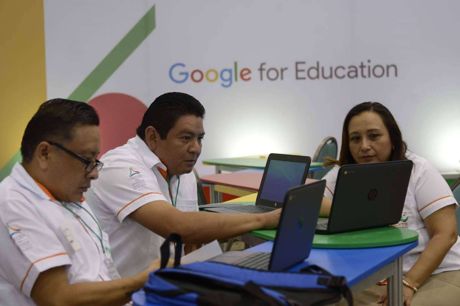 Transformar un entorno de aprendizaje digital y tener un centro atractivo para los próximos alumnos implementando herramientas mejoradas