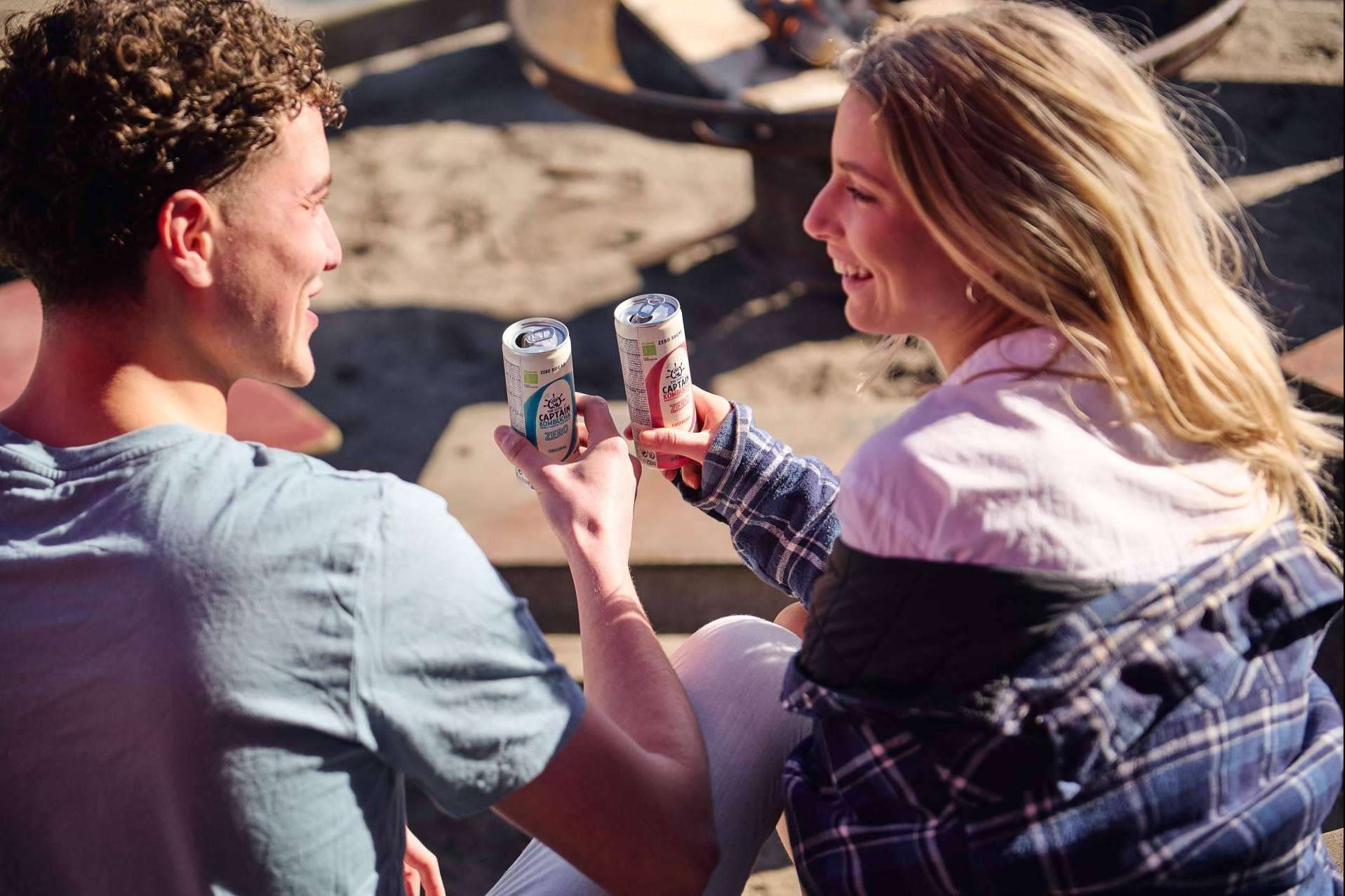 El lanzamiento de la kombucha en lata de GUTsy Captain lanza