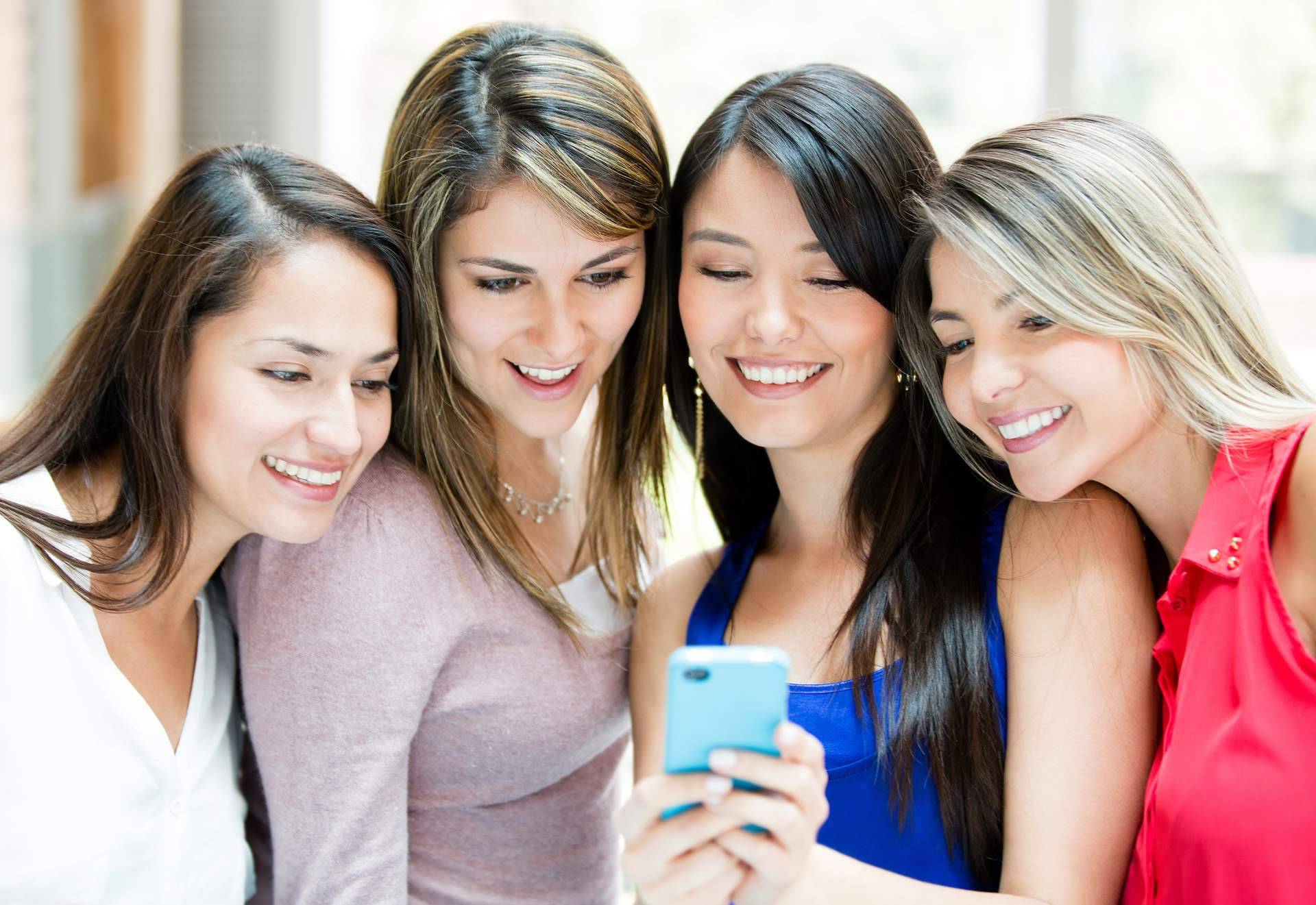Cómo ahorrar tiempo al crear contenido para las redes sociales con la IA de Lexy
