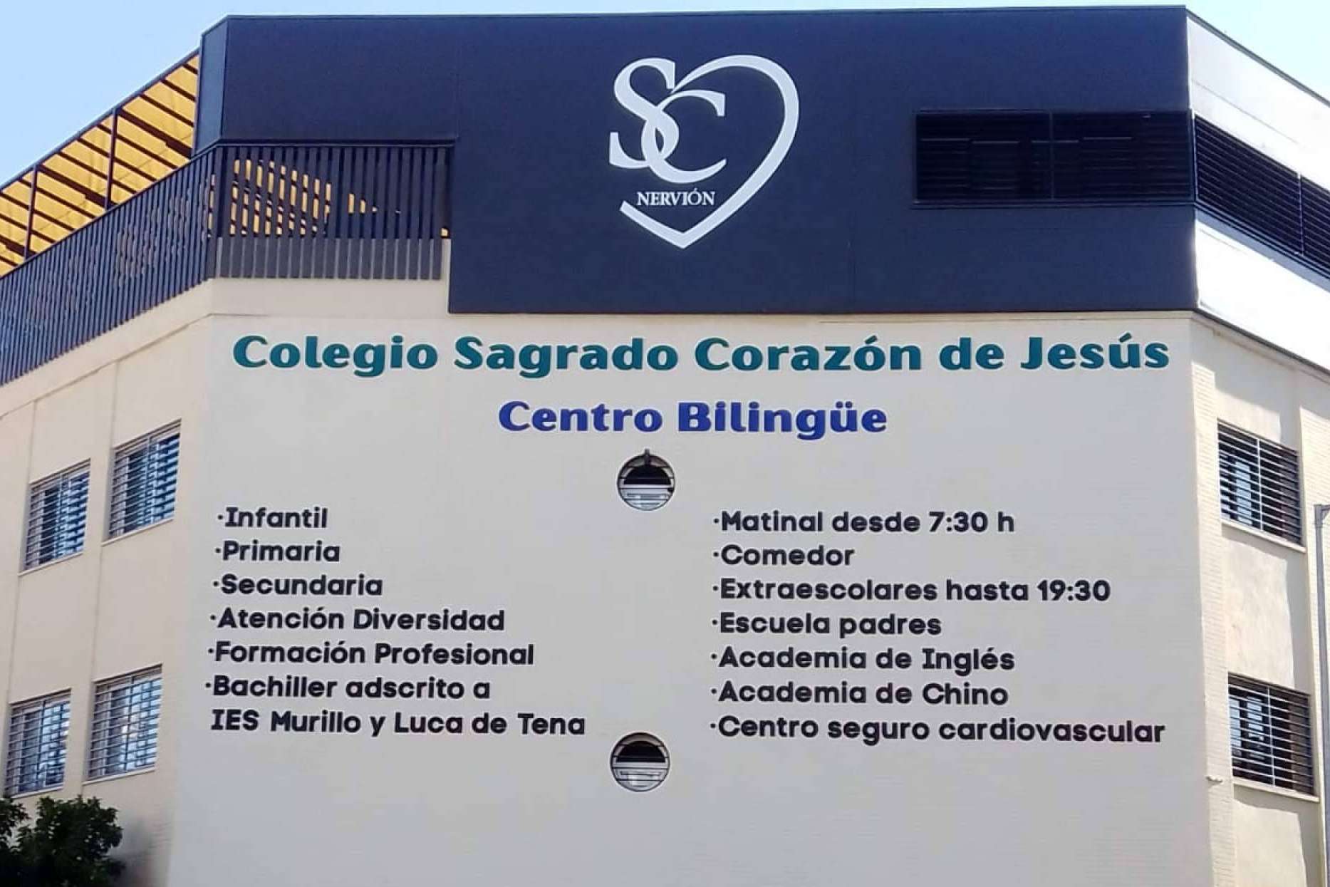Formación Profesional Básica en Informática en el Colegio Concertado Sagrado Corazón de Jesús, ubicado en Nervión, Sevilla