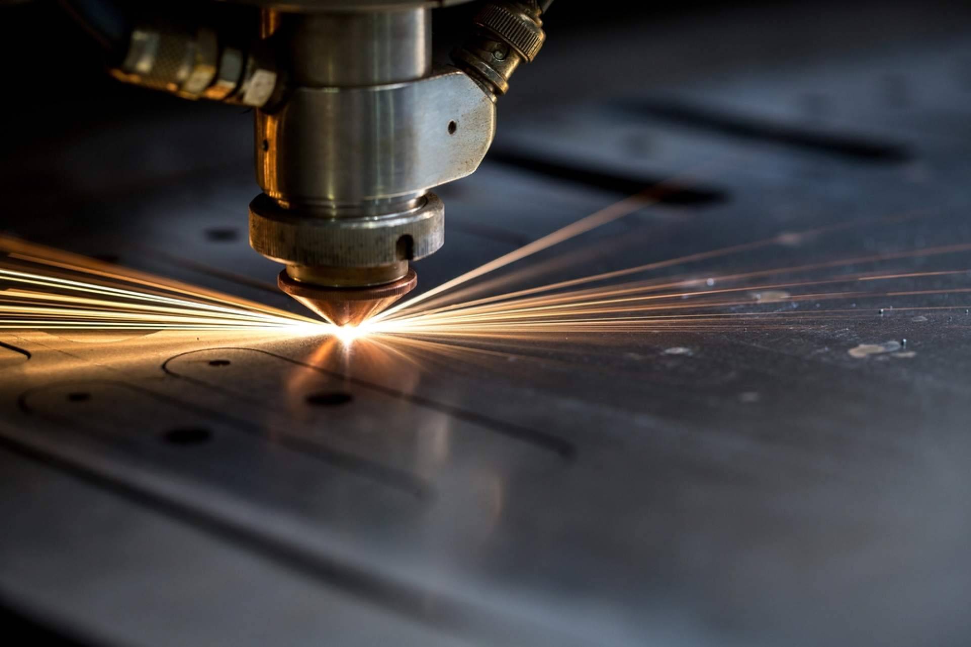 Un nuevo sistema de producción local mediante fabricación aditiva para automatizar los procesos industriales de corte con láser, OPTILASER