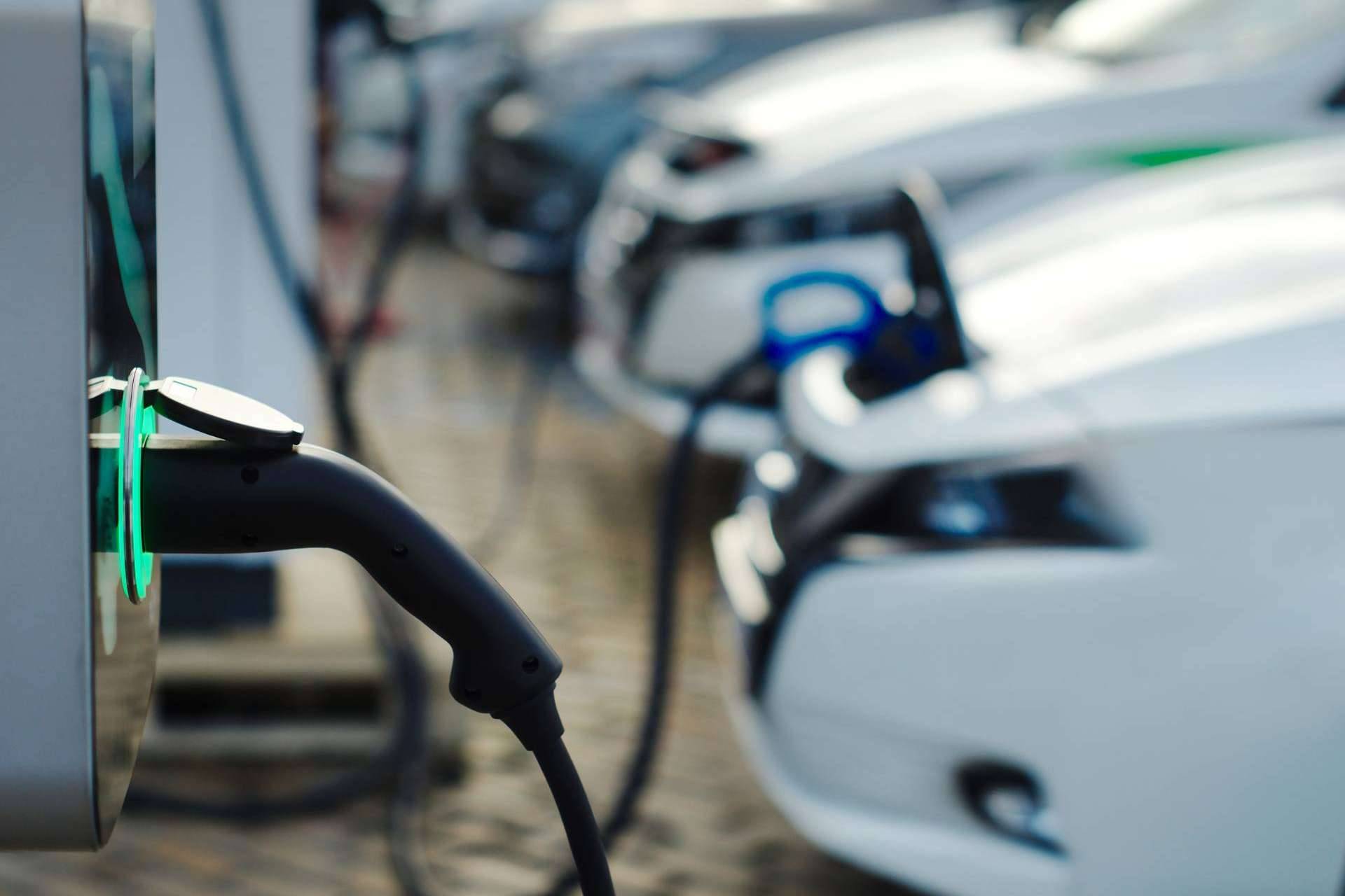 ¿Cuáles son los principales incentivos fiscales para la adquisición de vehículos eléctricos? Consultax