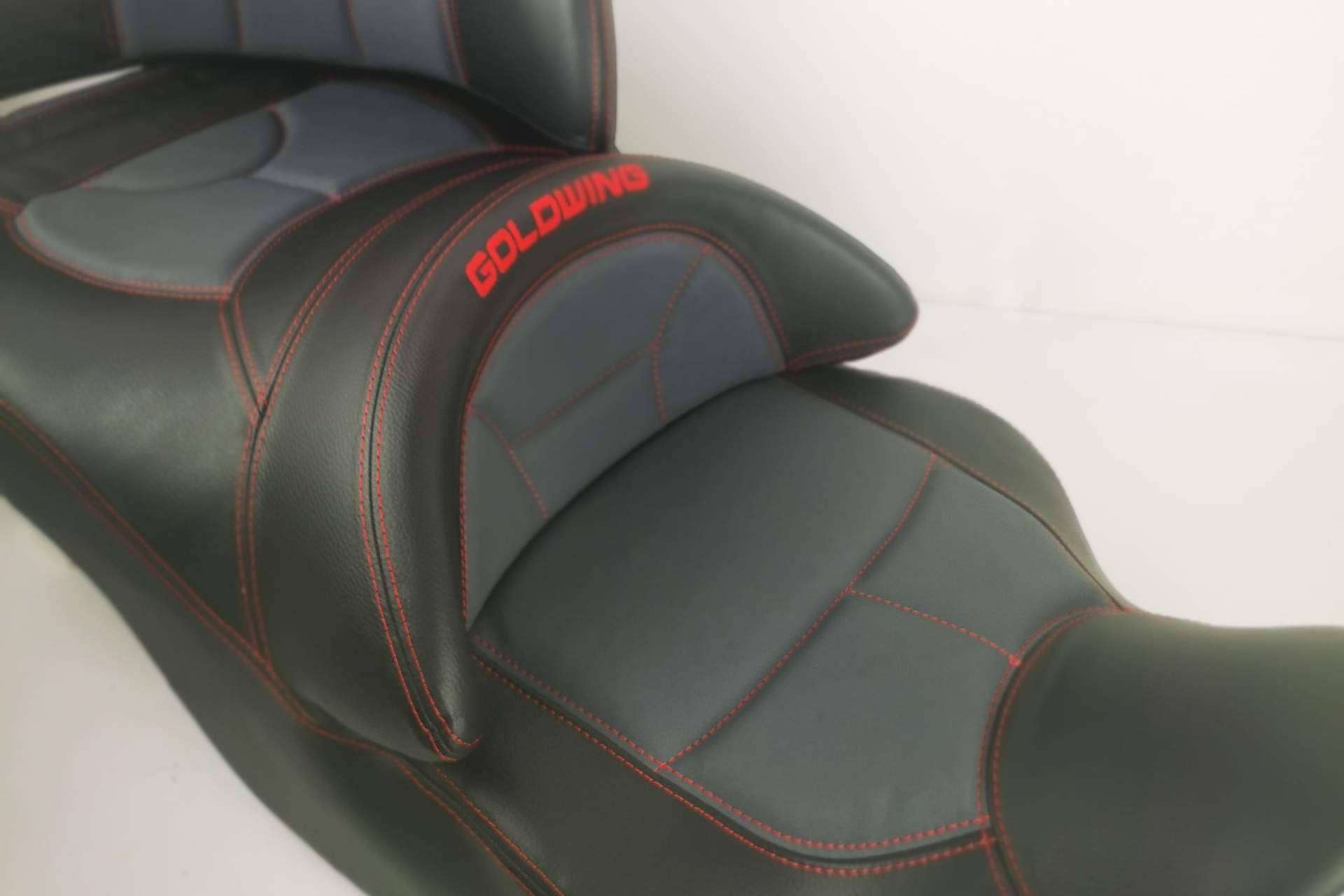 Asientos para motos personalizados con la empresa JM-FUNDAS