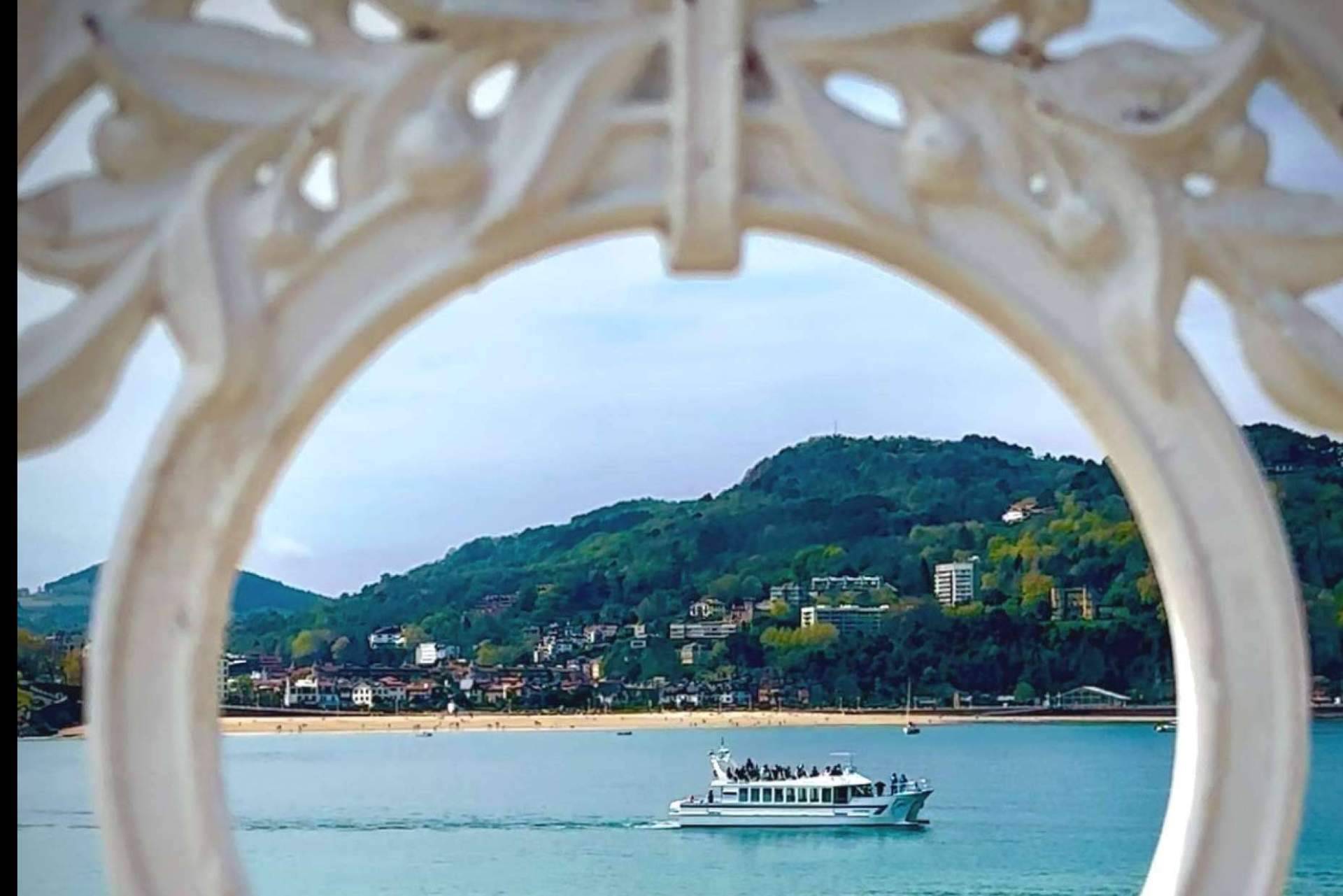 Para recordar San Sebastián, los paseos en barco de Ciudad San Sebastián son una opción ideal