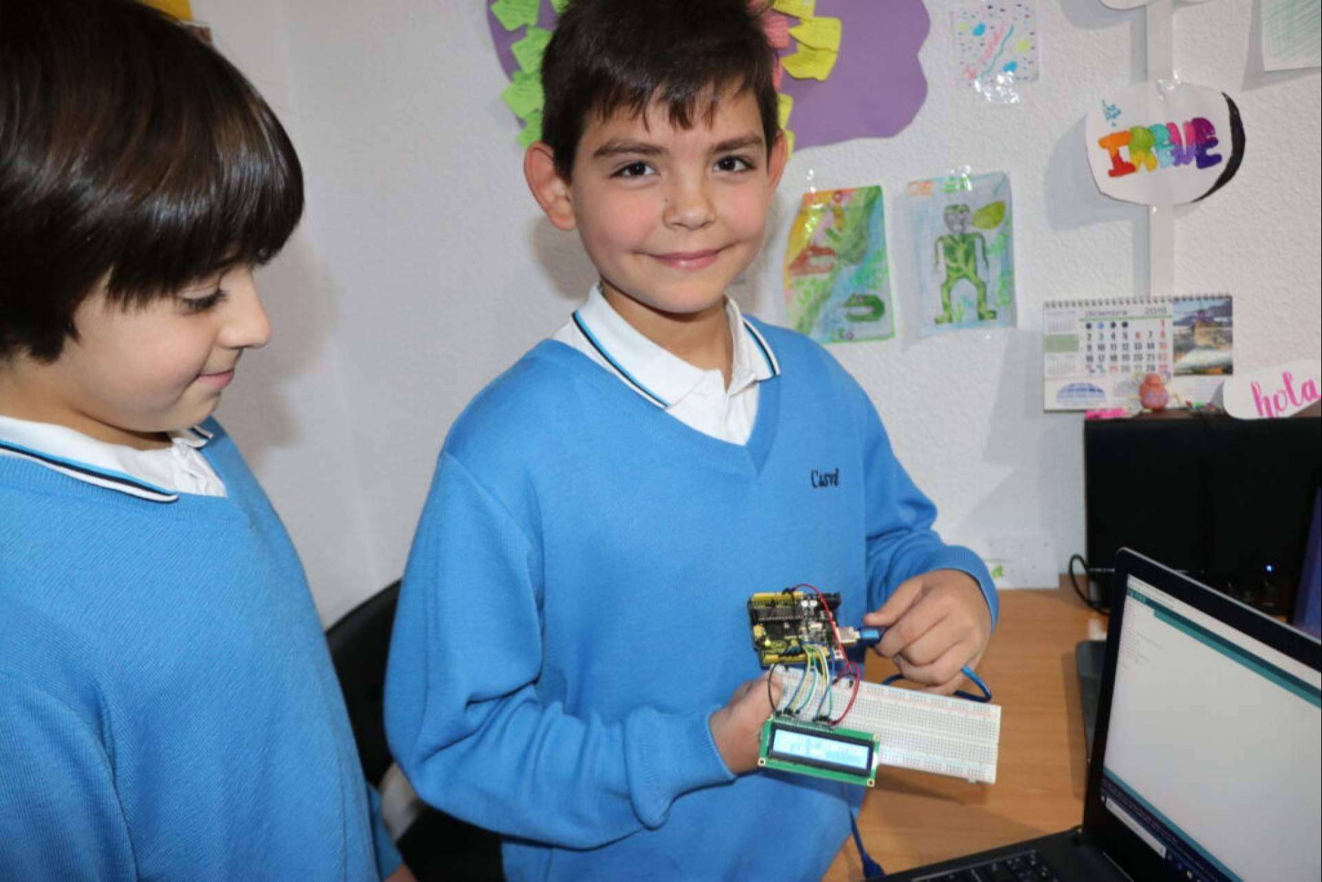 Eurocolegio Casvi revela estrategias claves para guiar a los hijos en el mundo digital