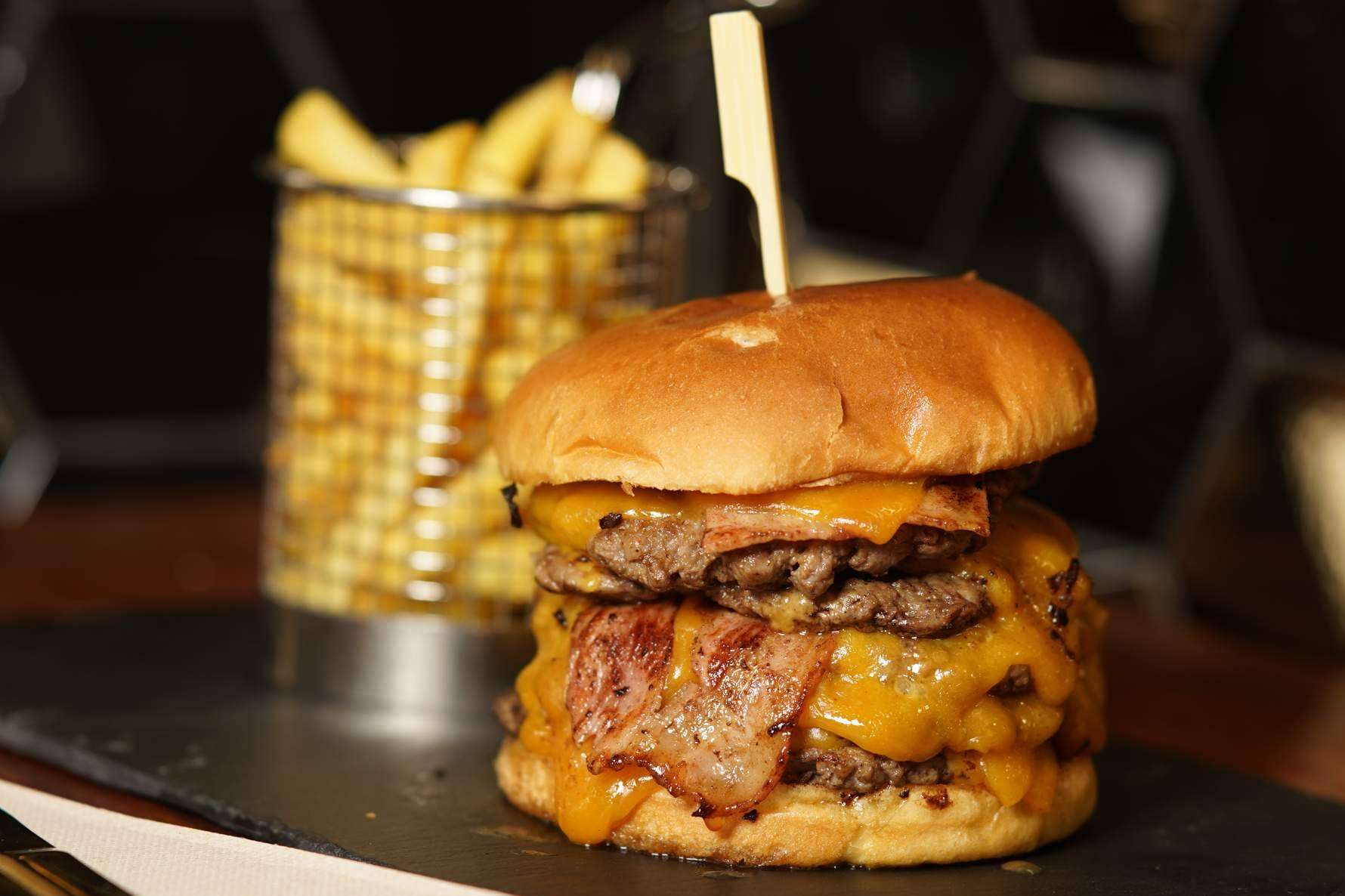 New York Crush, una hamburguesería con raíces neoyorquinas que abre sus puertas en el mercado gastronómico de Madrid