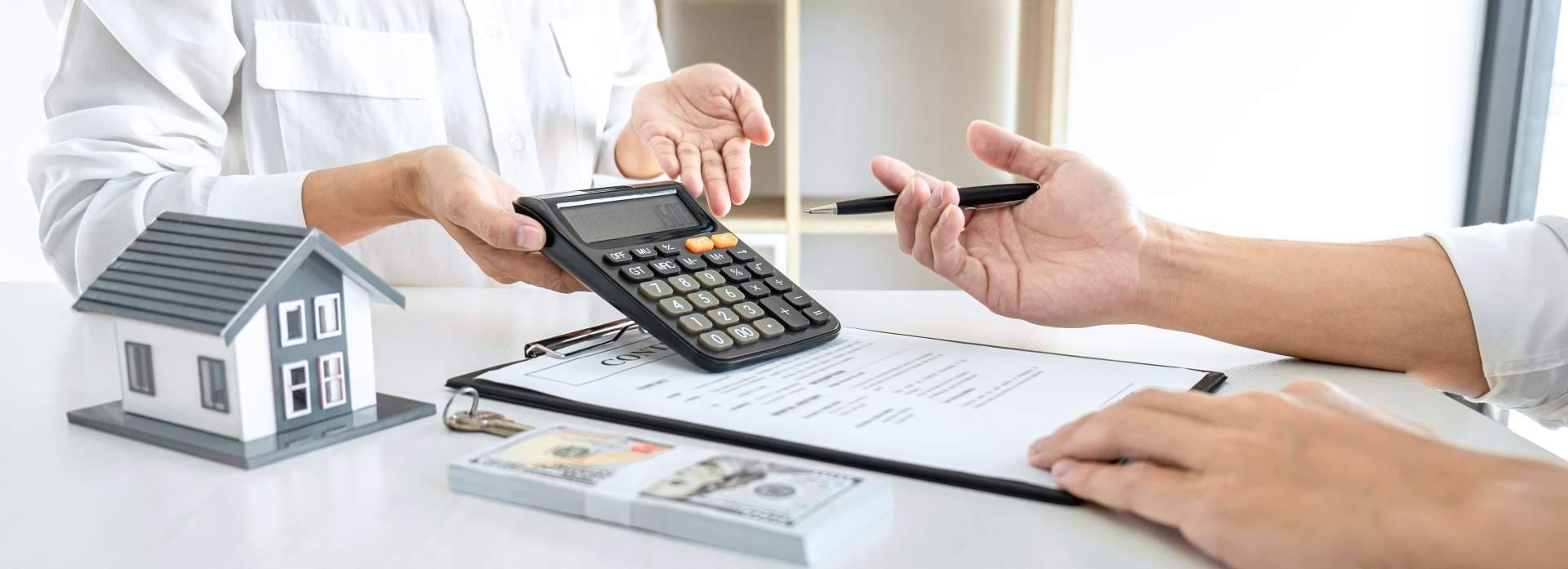 ¿Cuáles son los requisitos que impone el Código de Buenas Prácticas para reestructurar una deuda hipotecaria?
