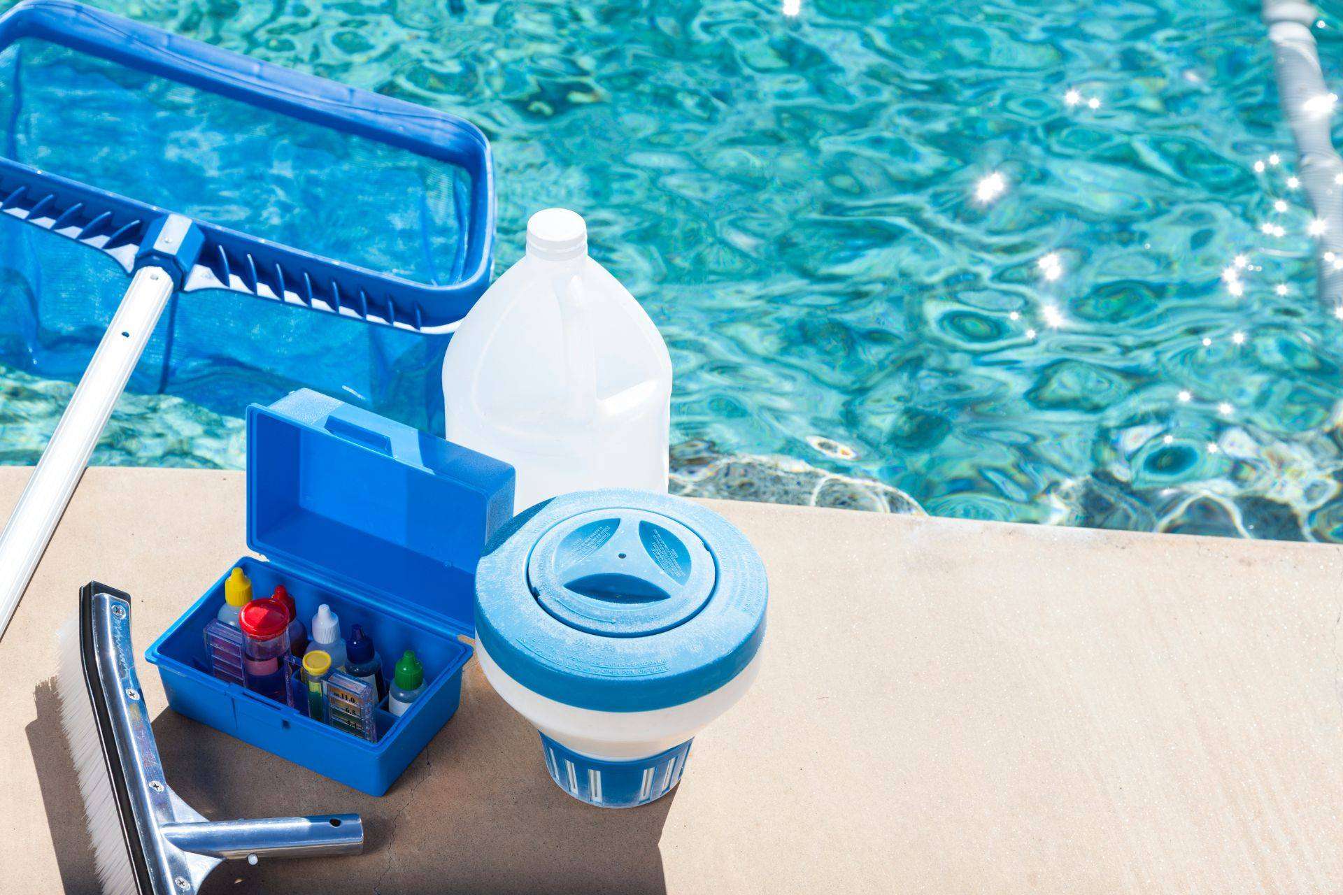 Mantener el agua de la piscina limpia sin vaciarla