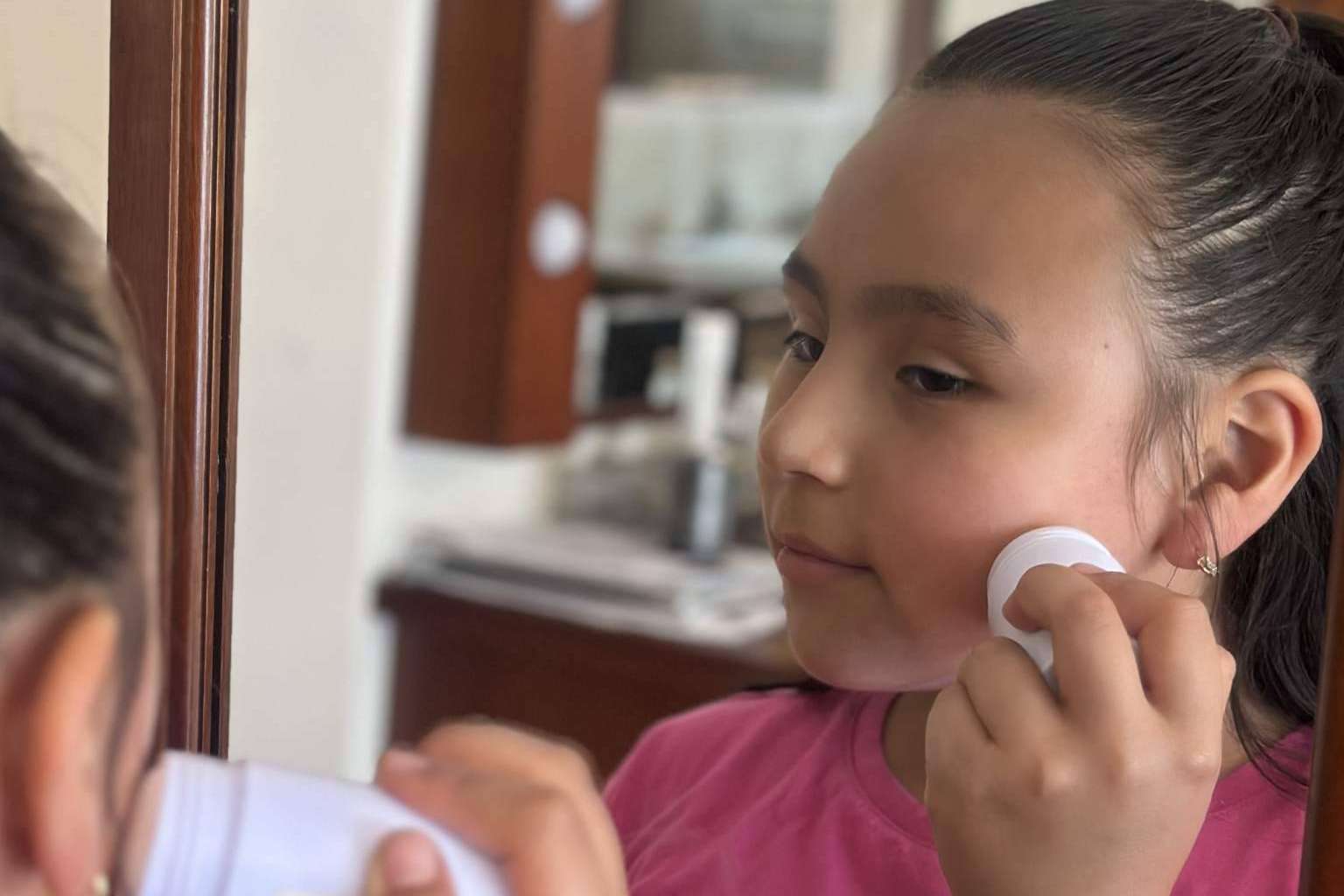 Los efectos perjudiciales de la obsesión por el skincare en niños y adolescentes