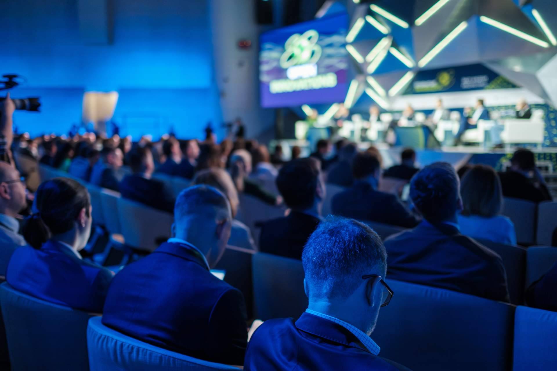 Seminarios y conferencias corporativas a medida en Barcelona, de la mano de Valdeo