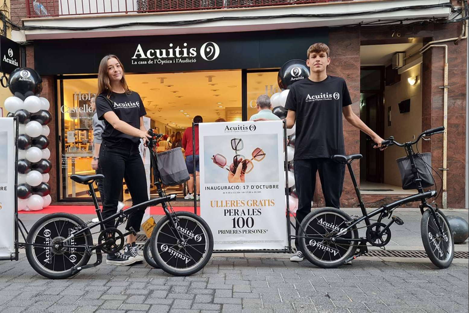 Publicidad en bicicleta y servicio de azafatas. Ecotáctil se consolida en el marketing experiencial en Barcelona