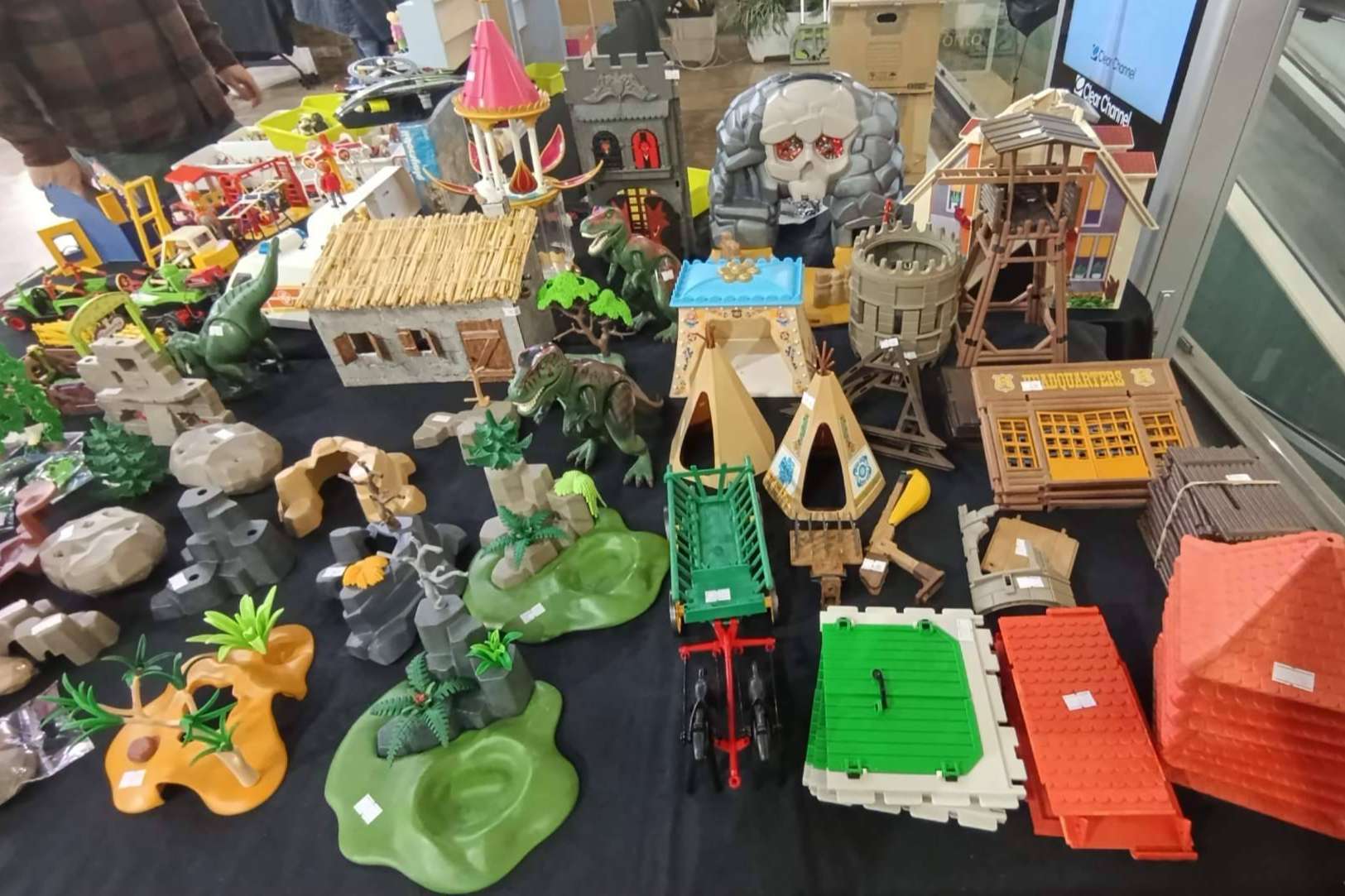 C.Cial. Zoco de Pozuelo; Especial Navidad con el Mercado del Juguete y la Exposición TENTELAND