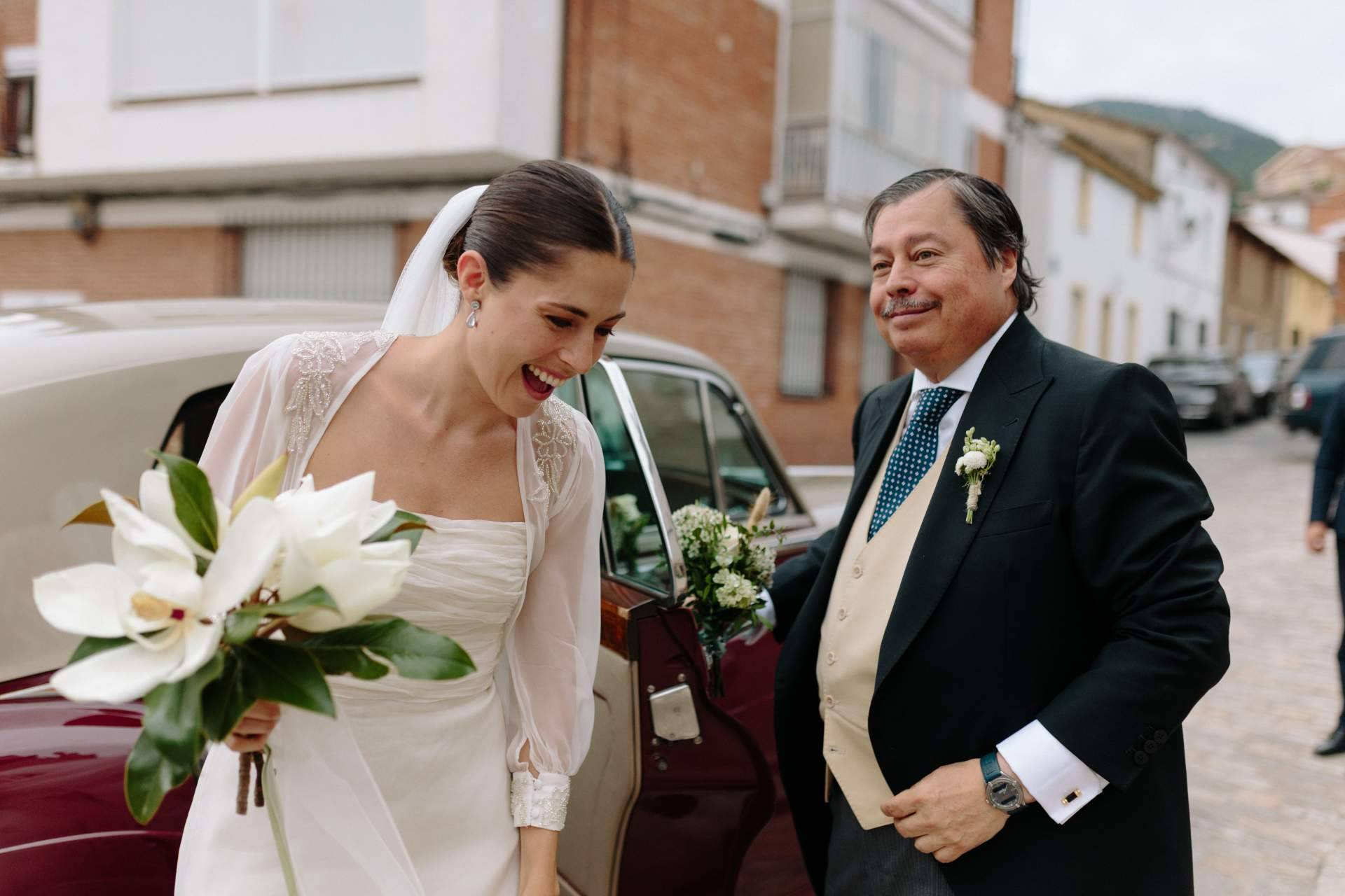 Entre España y el Líbano, una historia de amor bordada a mano en el atelier madrileño de Valérie Moreau