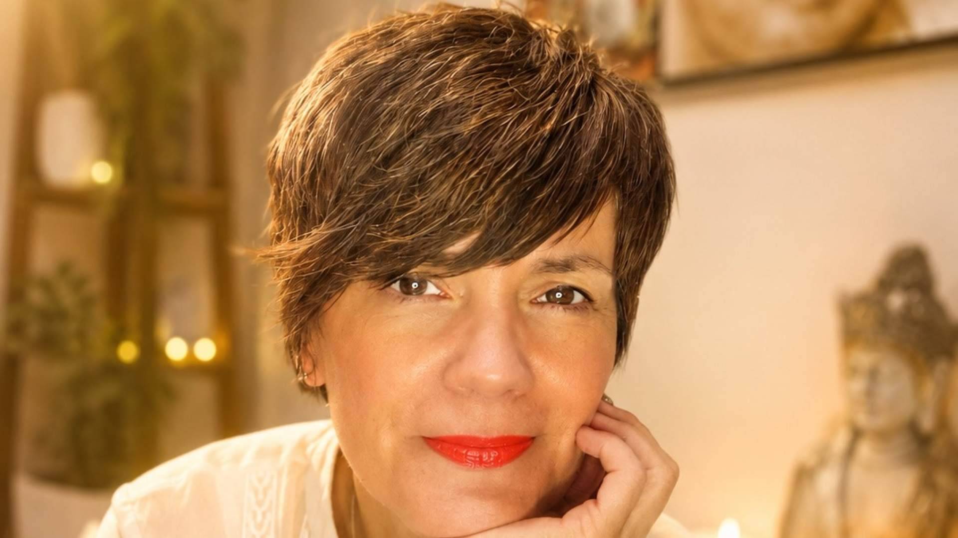 Estíbaliz Arroyo, la creadora de RenaceHeroína que acompaña a mujeres a transformar heridas emocionales
