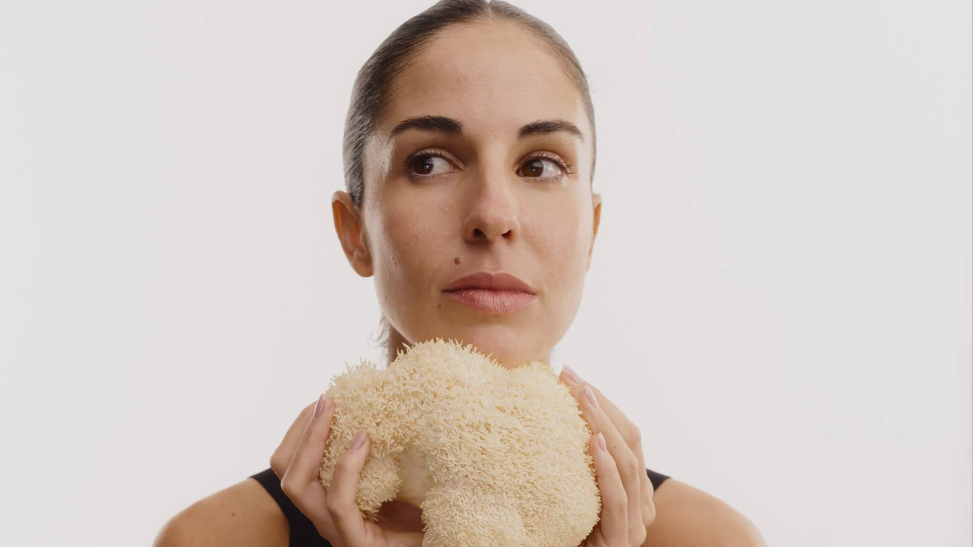Barriers, la nueva marca de skincare que une microbioma, skin longevity y cultivo propio de ingredientes
