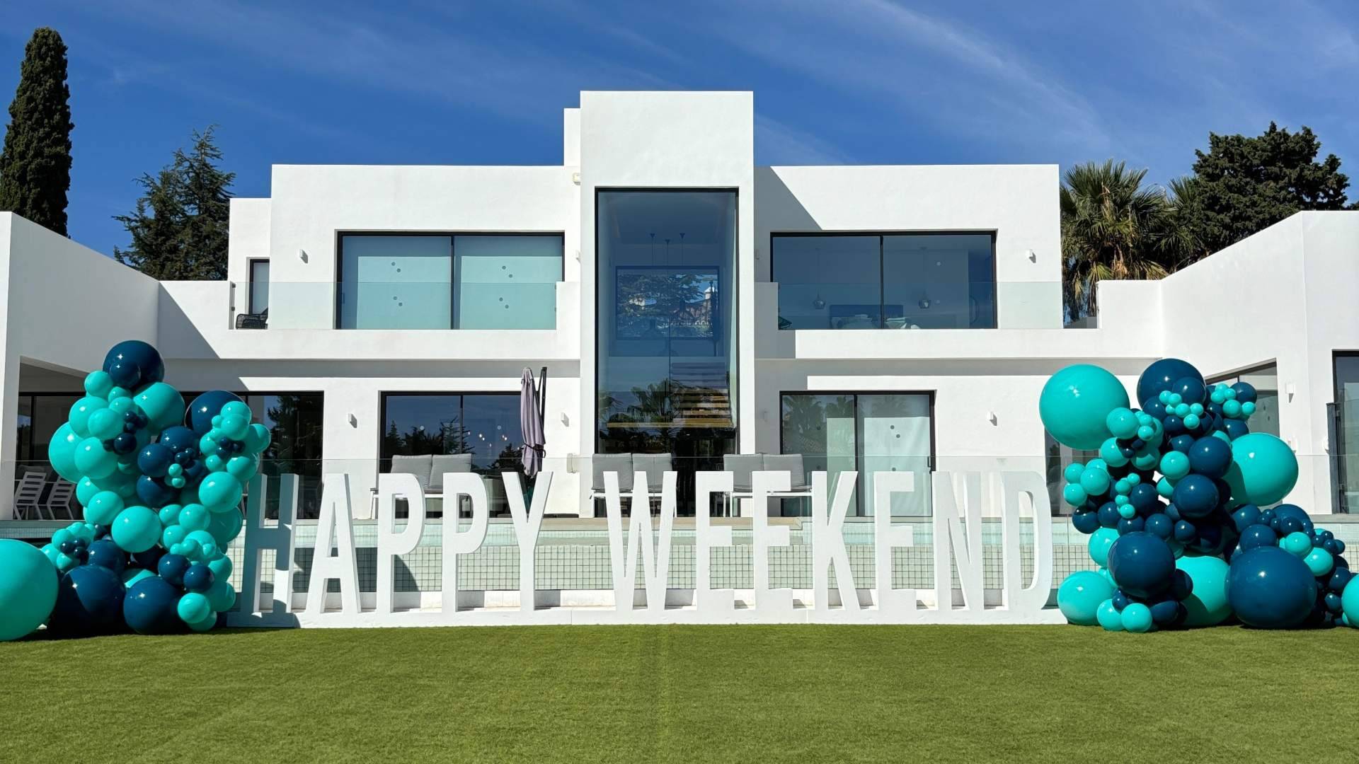 Una empresa malagueña convierte los globos en experiencias de lujo para marcas y eventos exclusivos