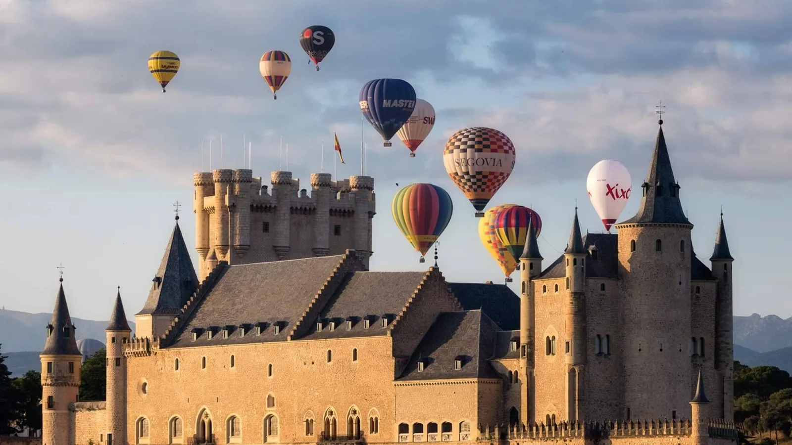 Festival de Globos de Segovia 2026; tres días para contemplar la ciudad desde el cielo