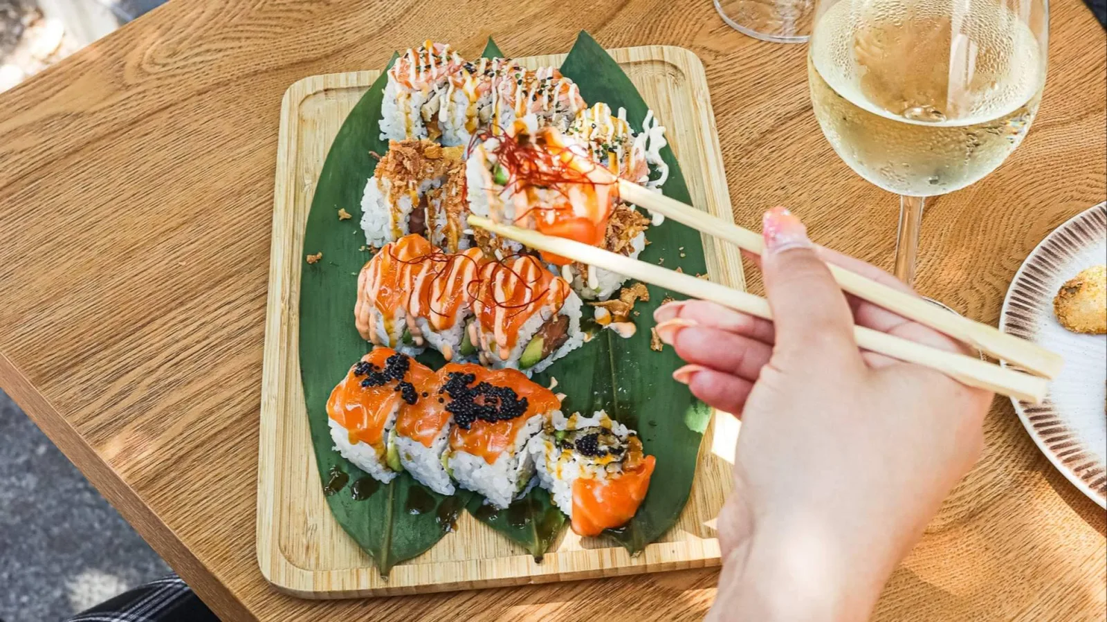 Una propuesta fast good para quienes buscan comida japonesa fresca, cómoda y fácil de integrar en planes